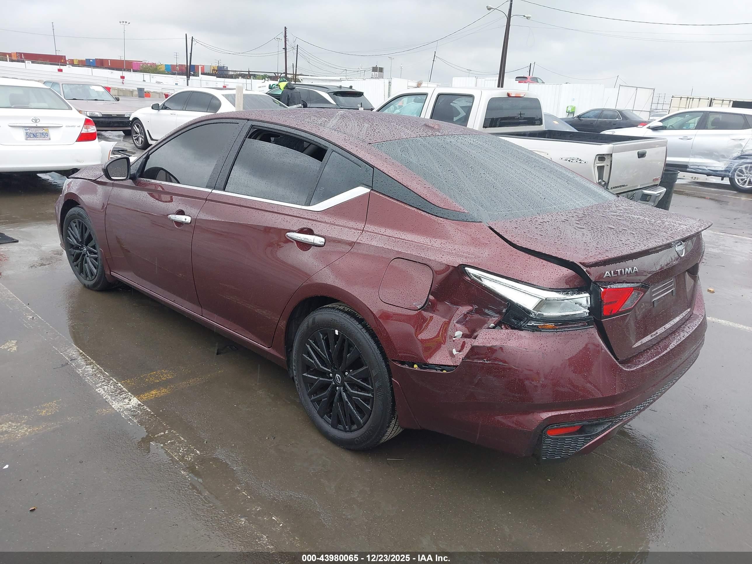 NISSAN ALTIMA image 3