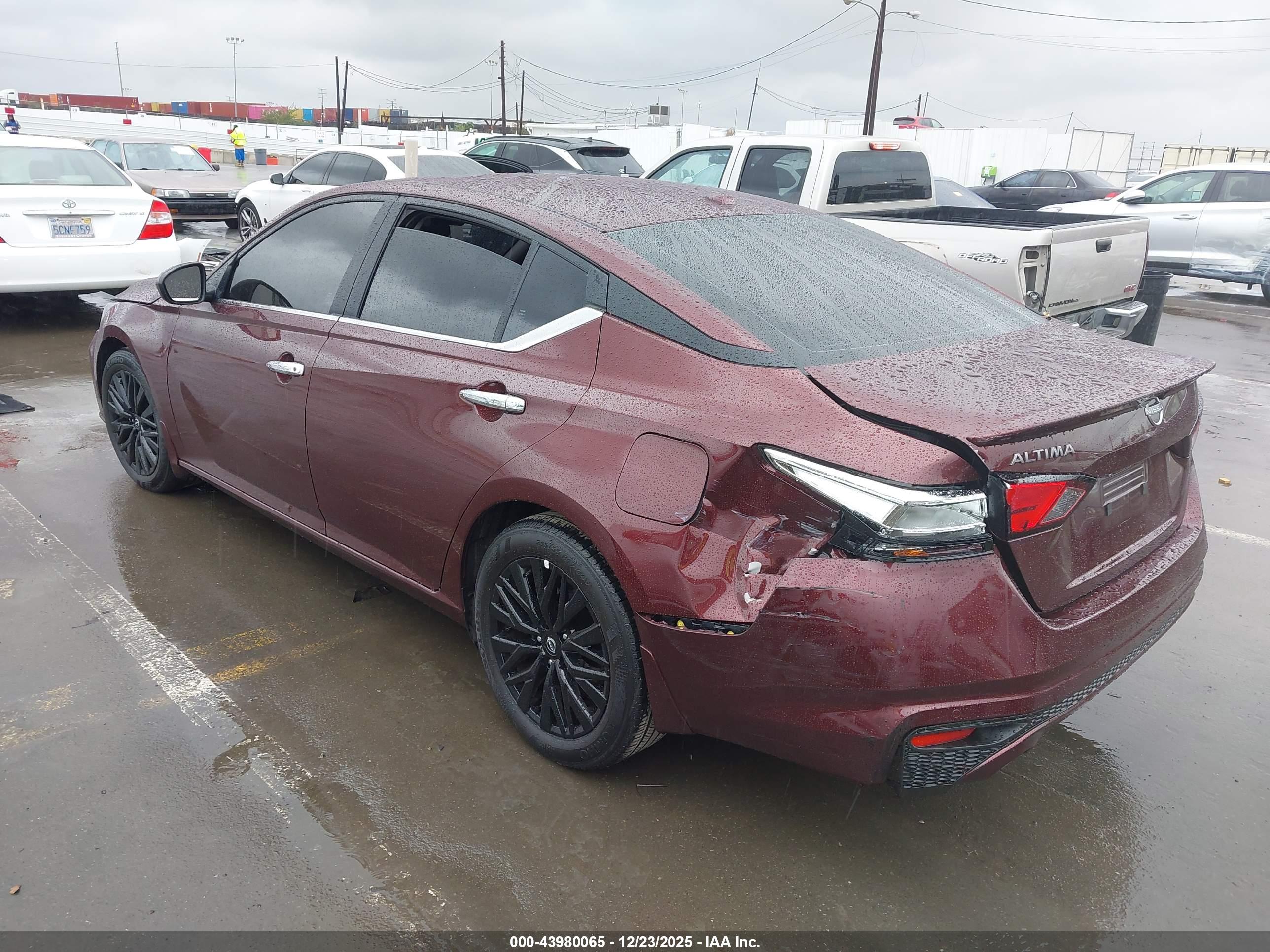 NISSAN ALTIMA image 6