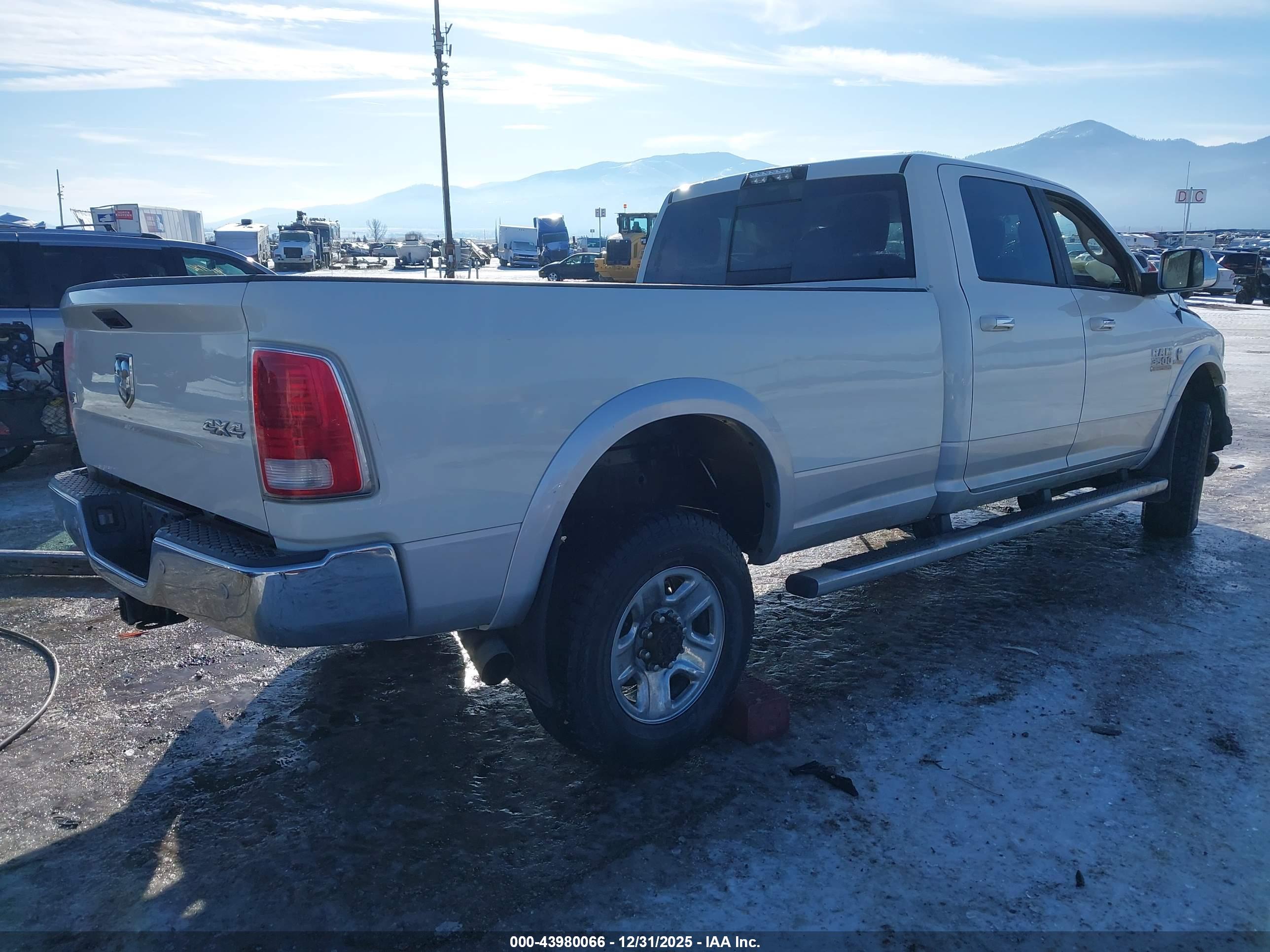 RAM 3500 image 4