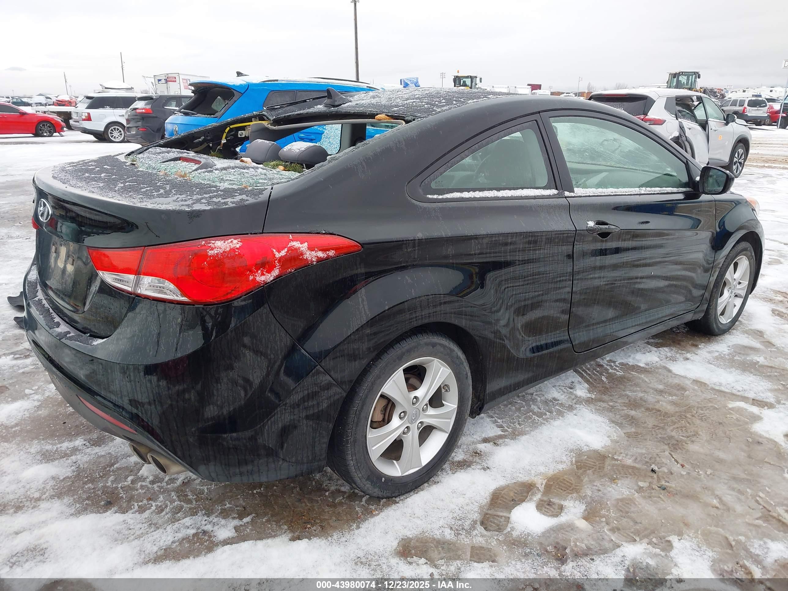 HYUNDAI ELANTRA image 4