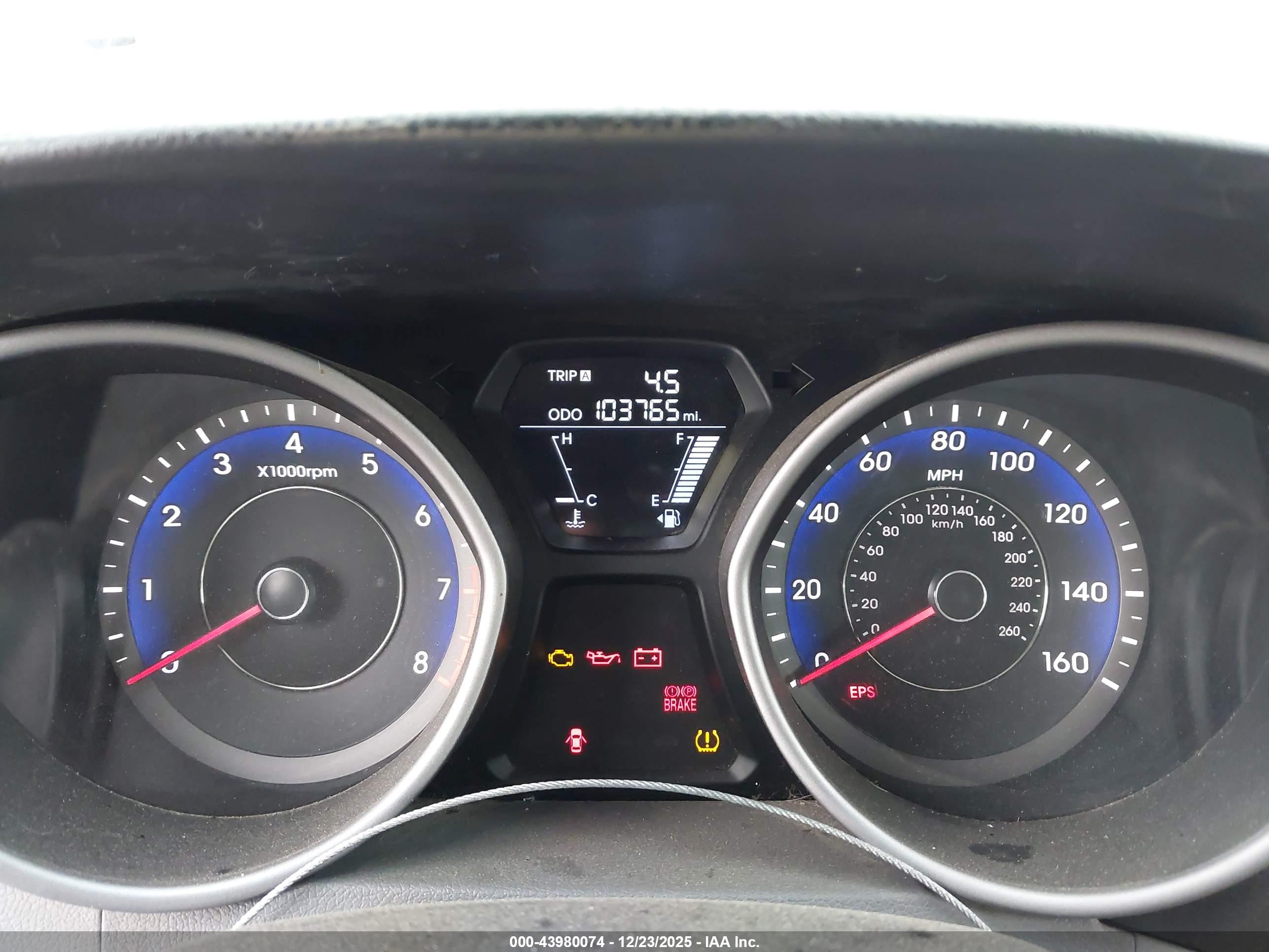 HYUNDAI ELANTRA image 7
