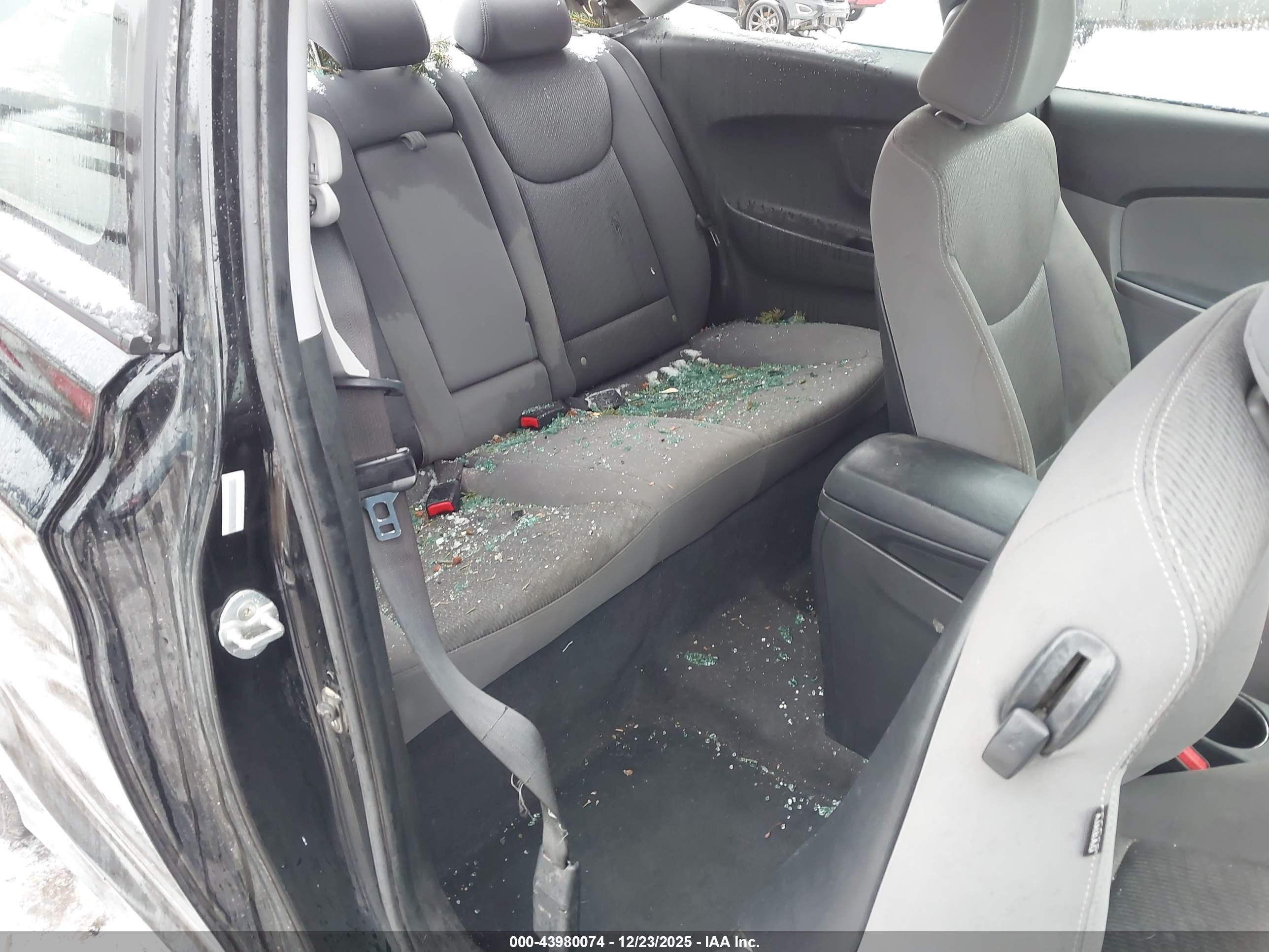 HYUNDAI ELANTRA image 8