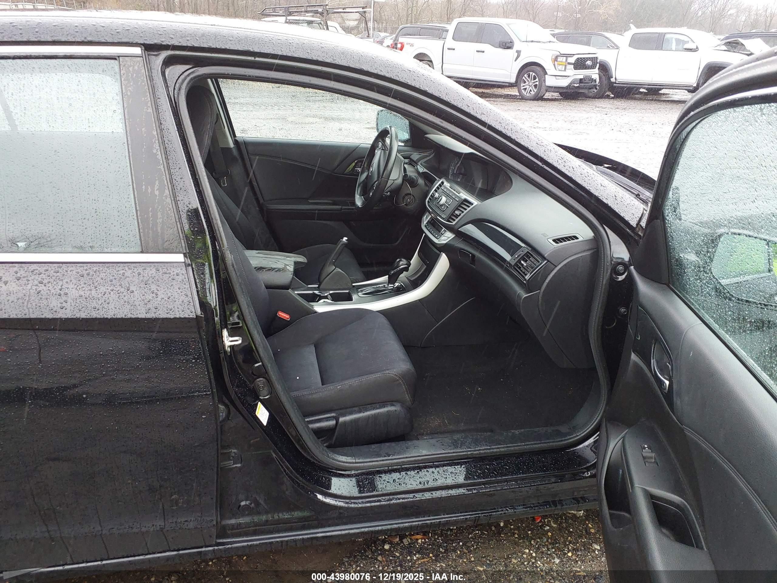 HONDA ACCORD image 5