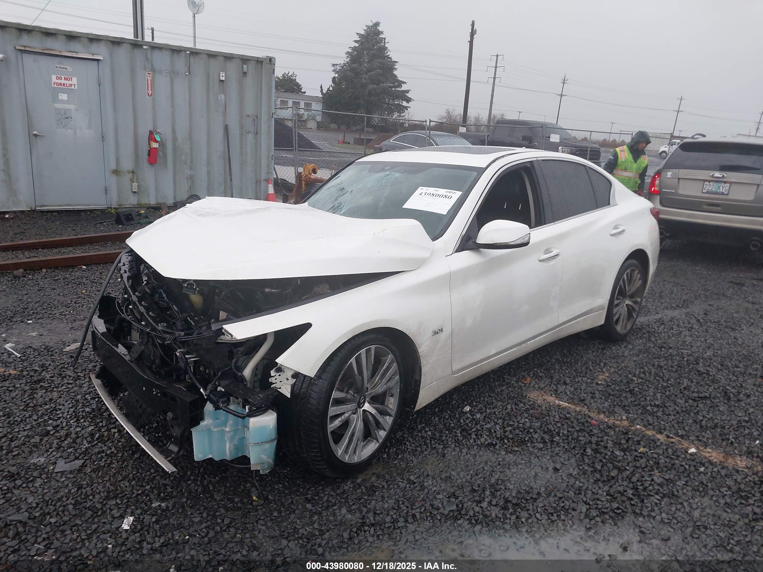 INFINITI Q50 image 2