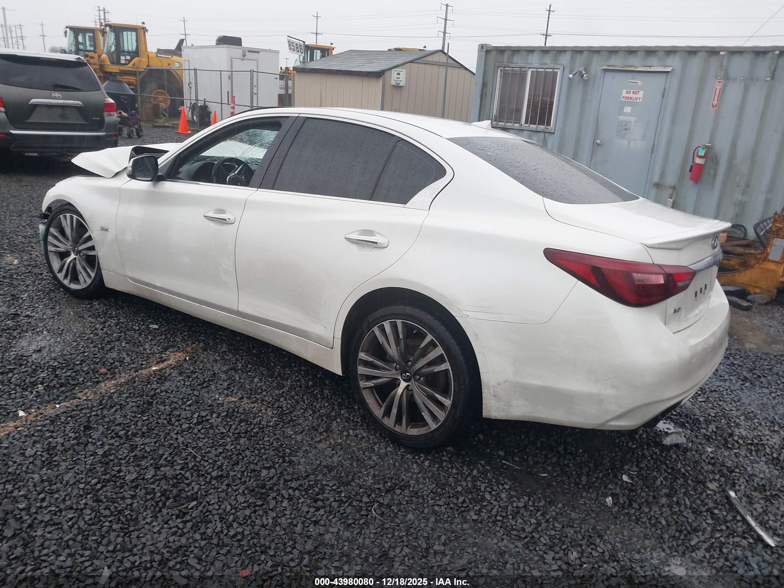 INFINITI Q50 image 3