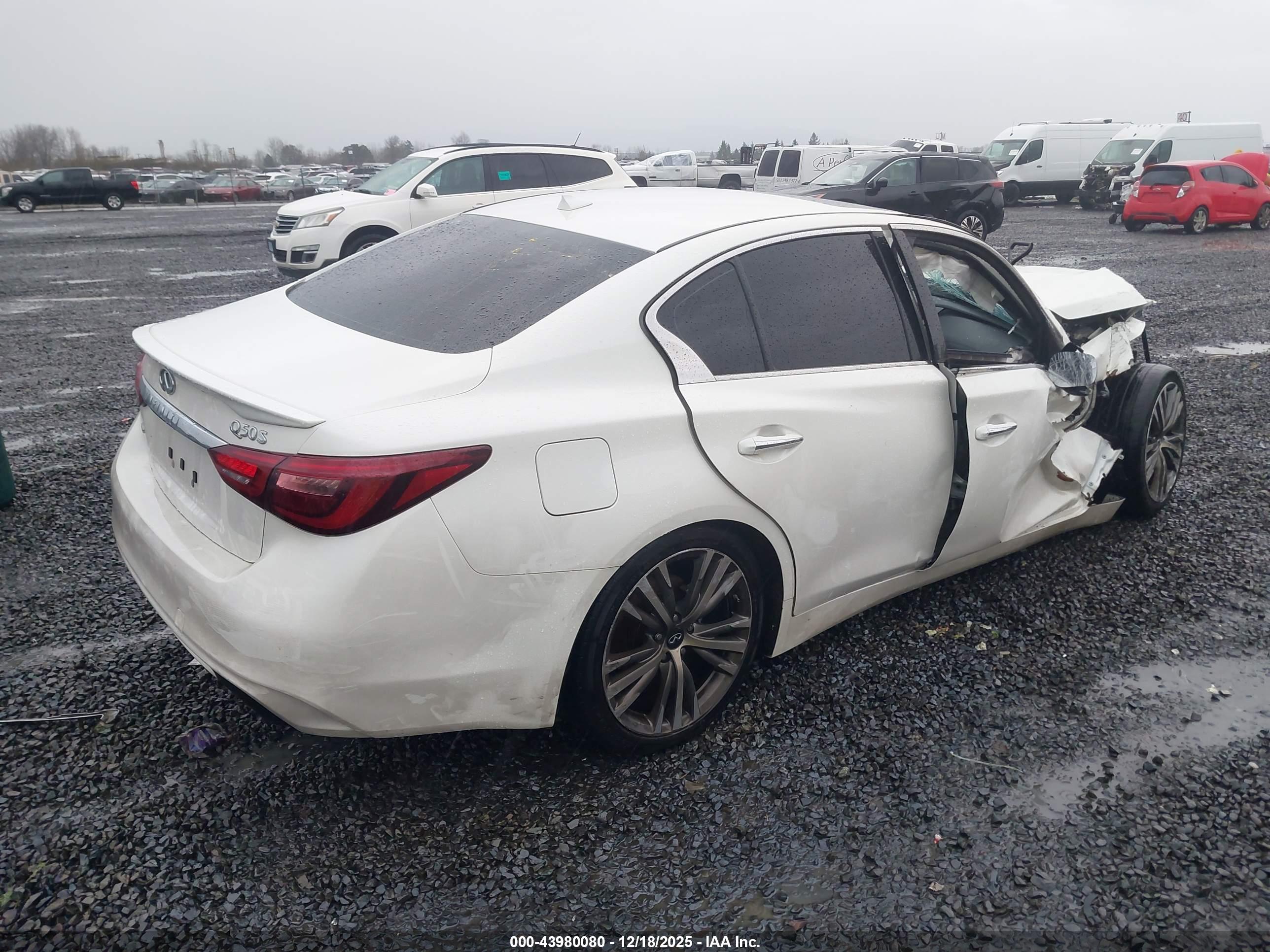 INFINITI Q50 image 4