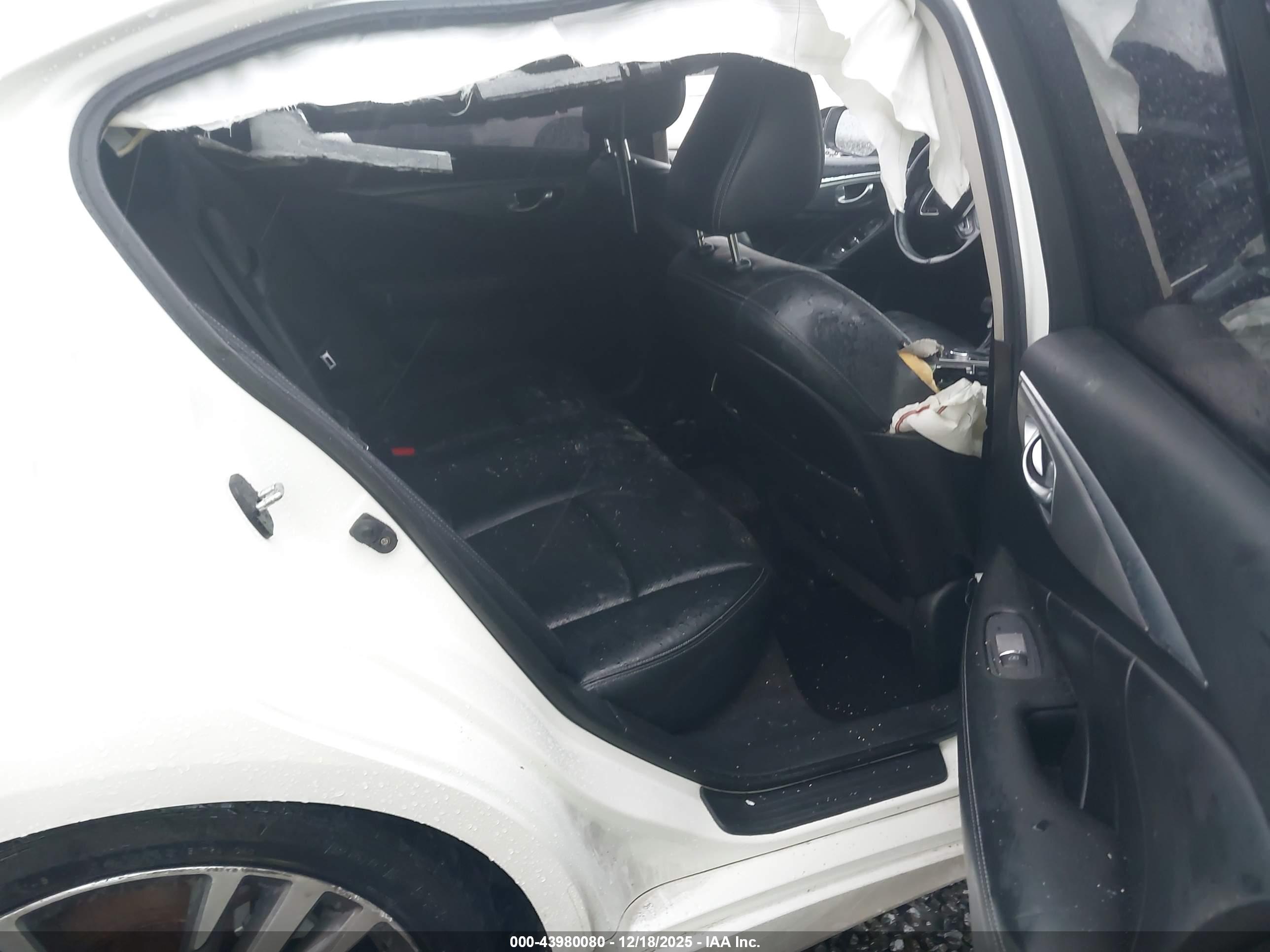 INFINITI Q50 image 8