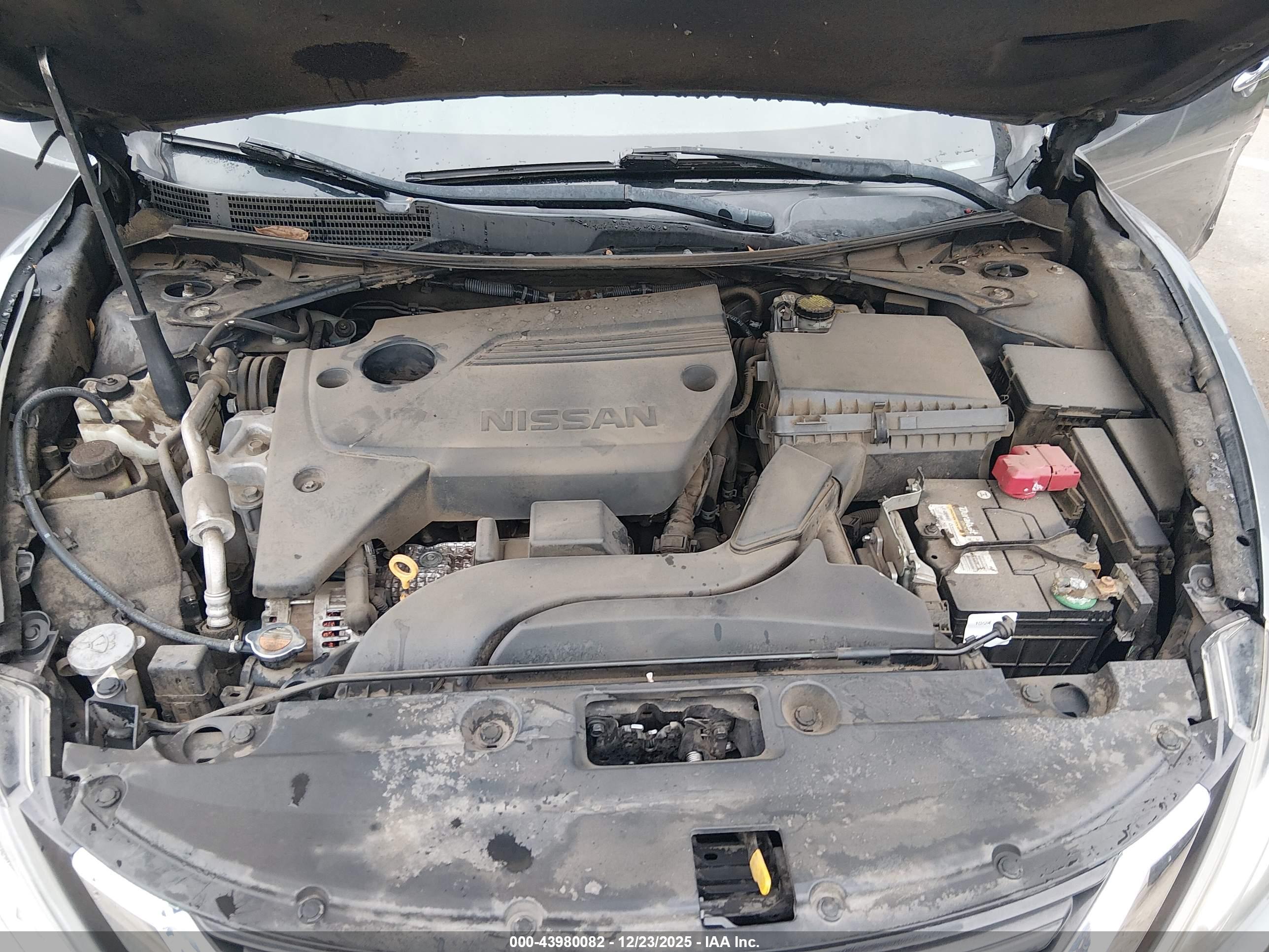 NISSAN ALTIMA image 10