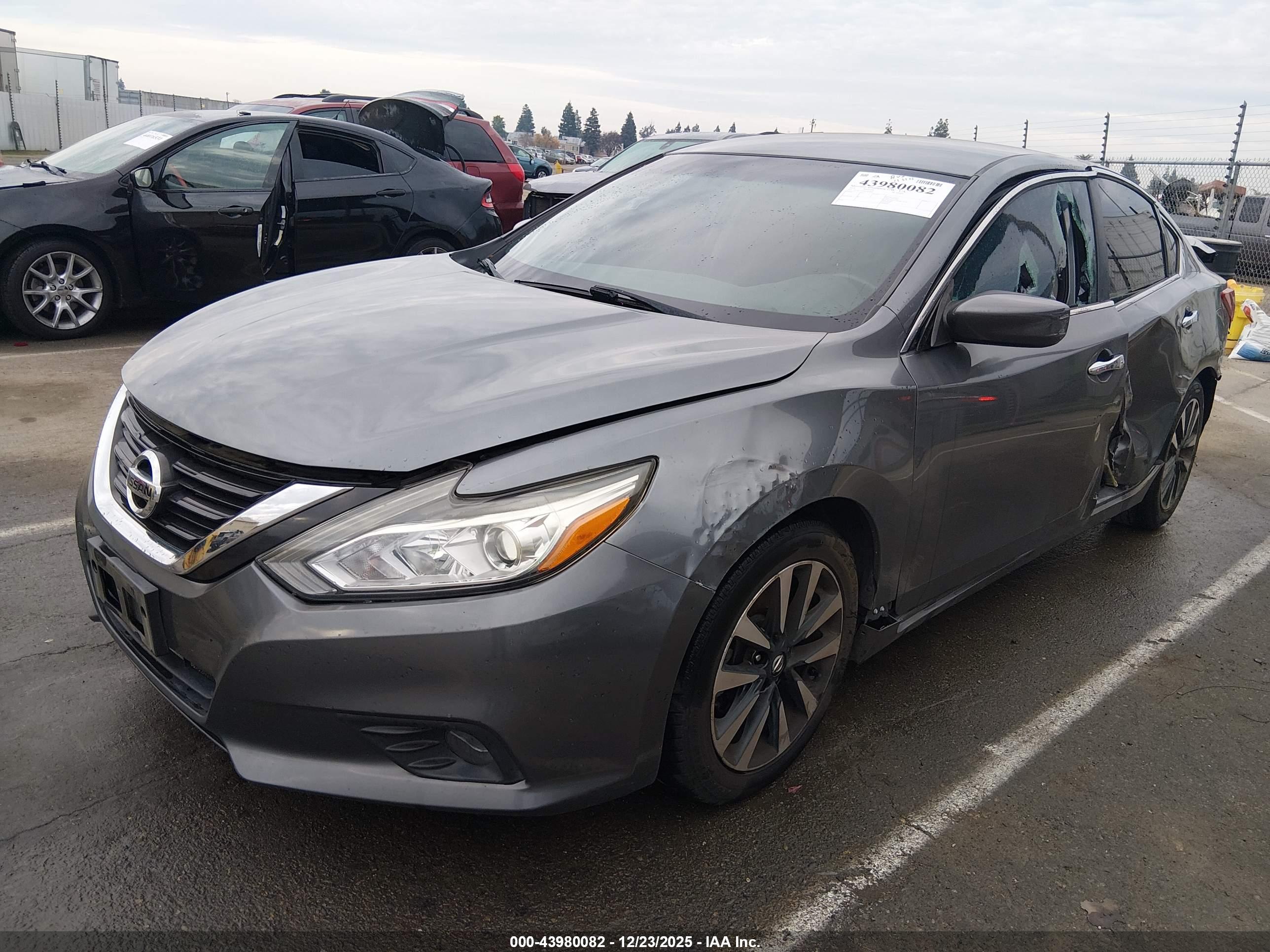 NISSAN ALTIMA image 2