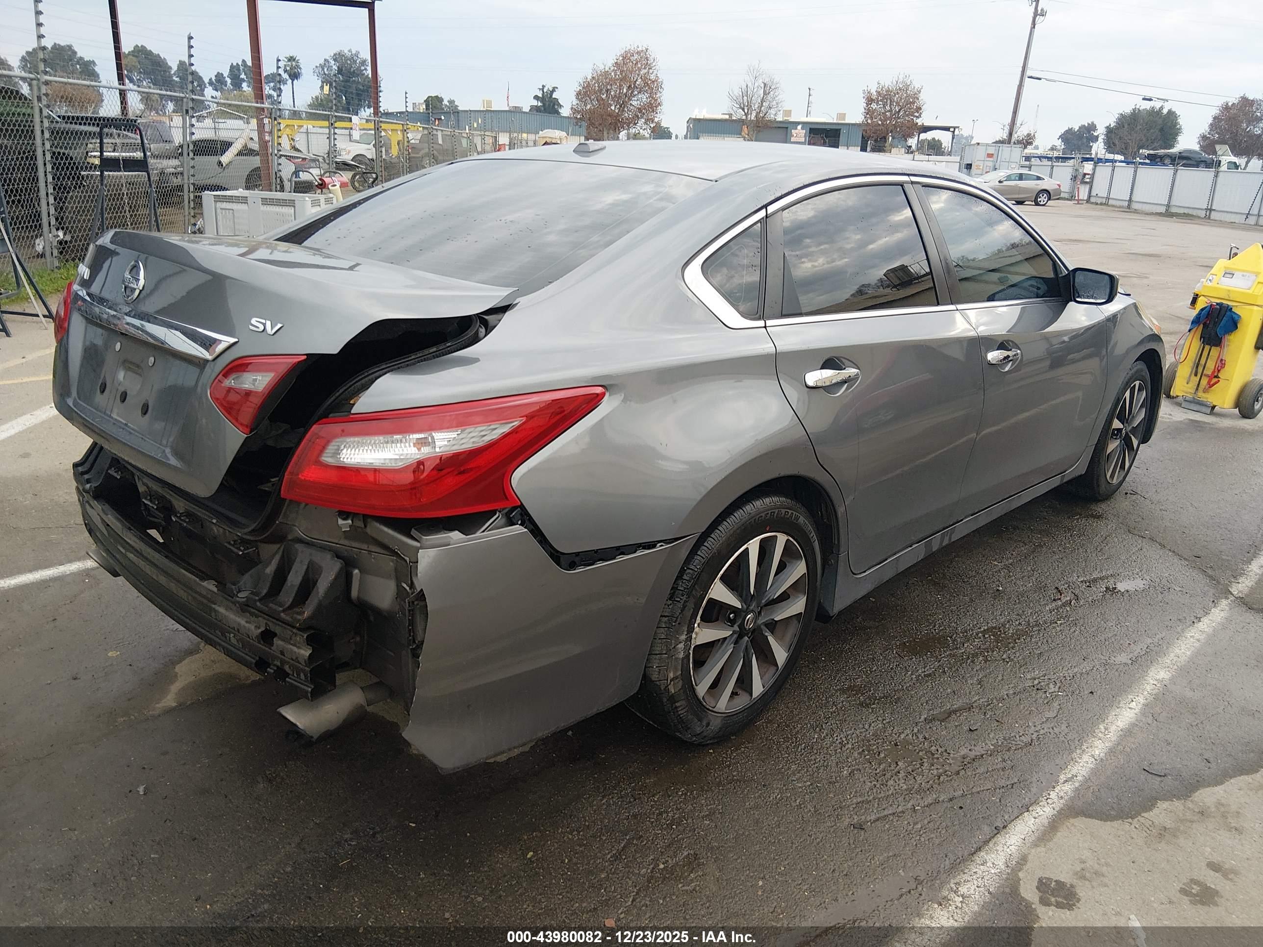 NISSAN ALTIMA image 4