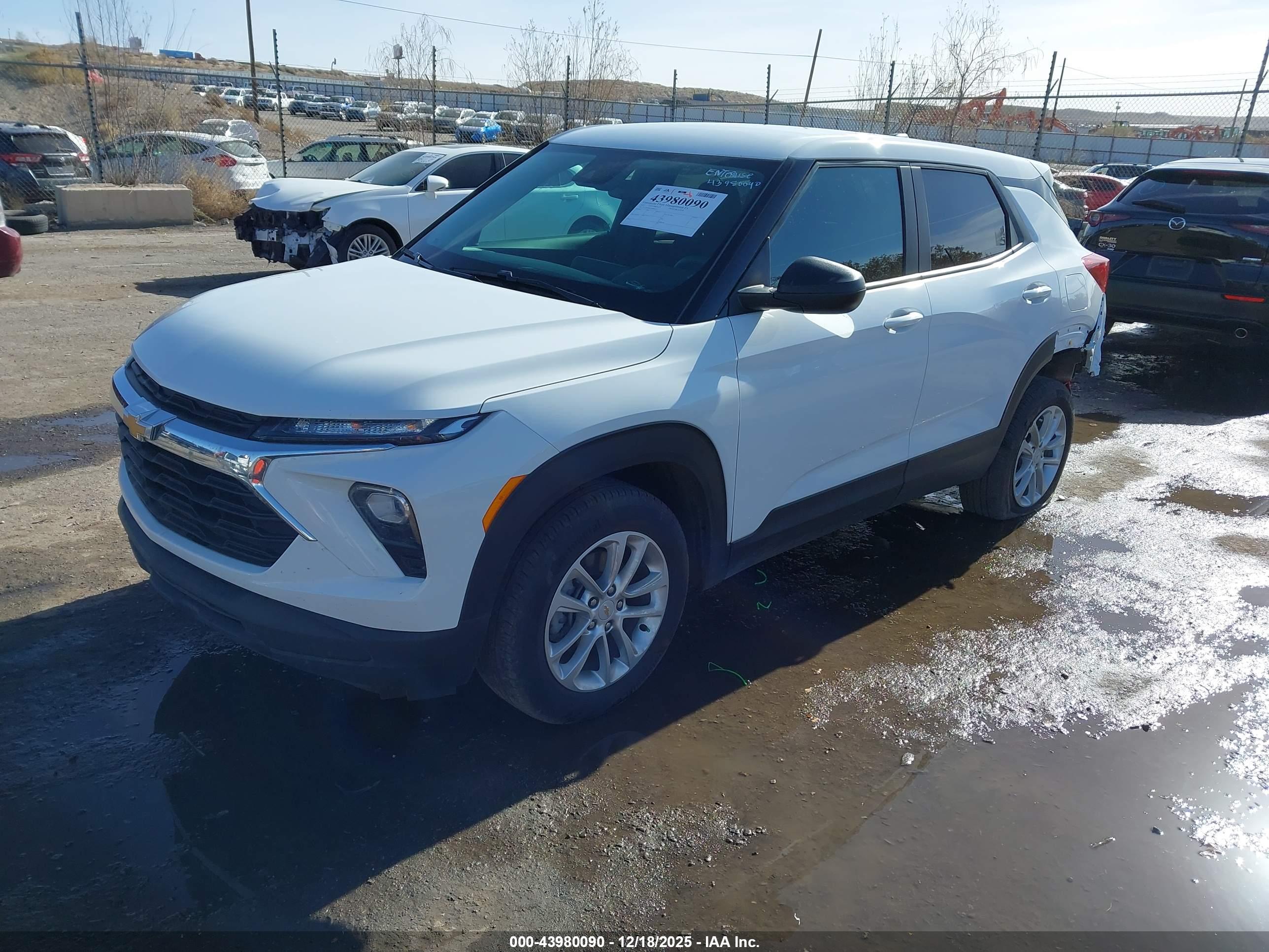 CHEVROLET TRAILBLAZER image 2