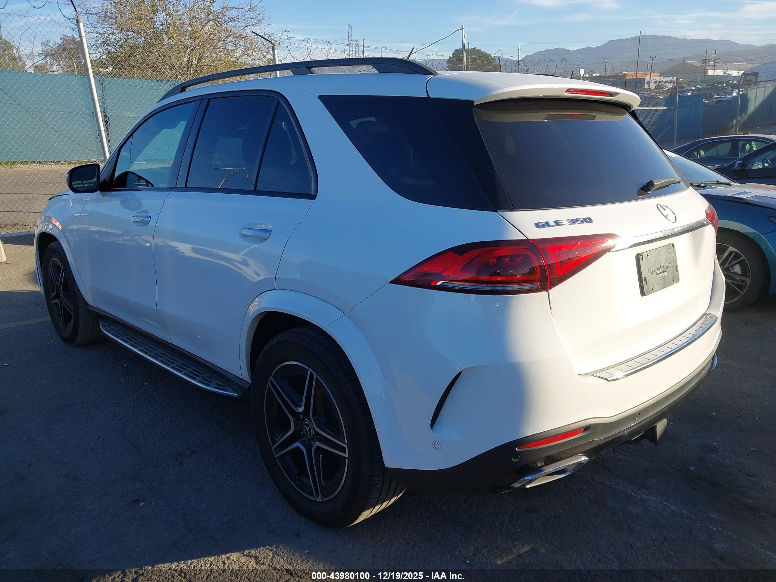 MERCEDES-BENZ GLE image 3