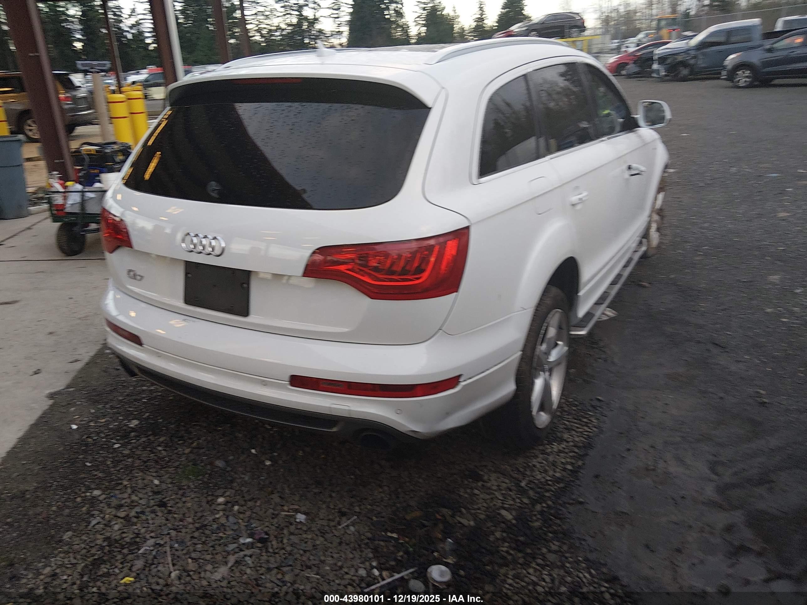 AUDI Q7 image 4