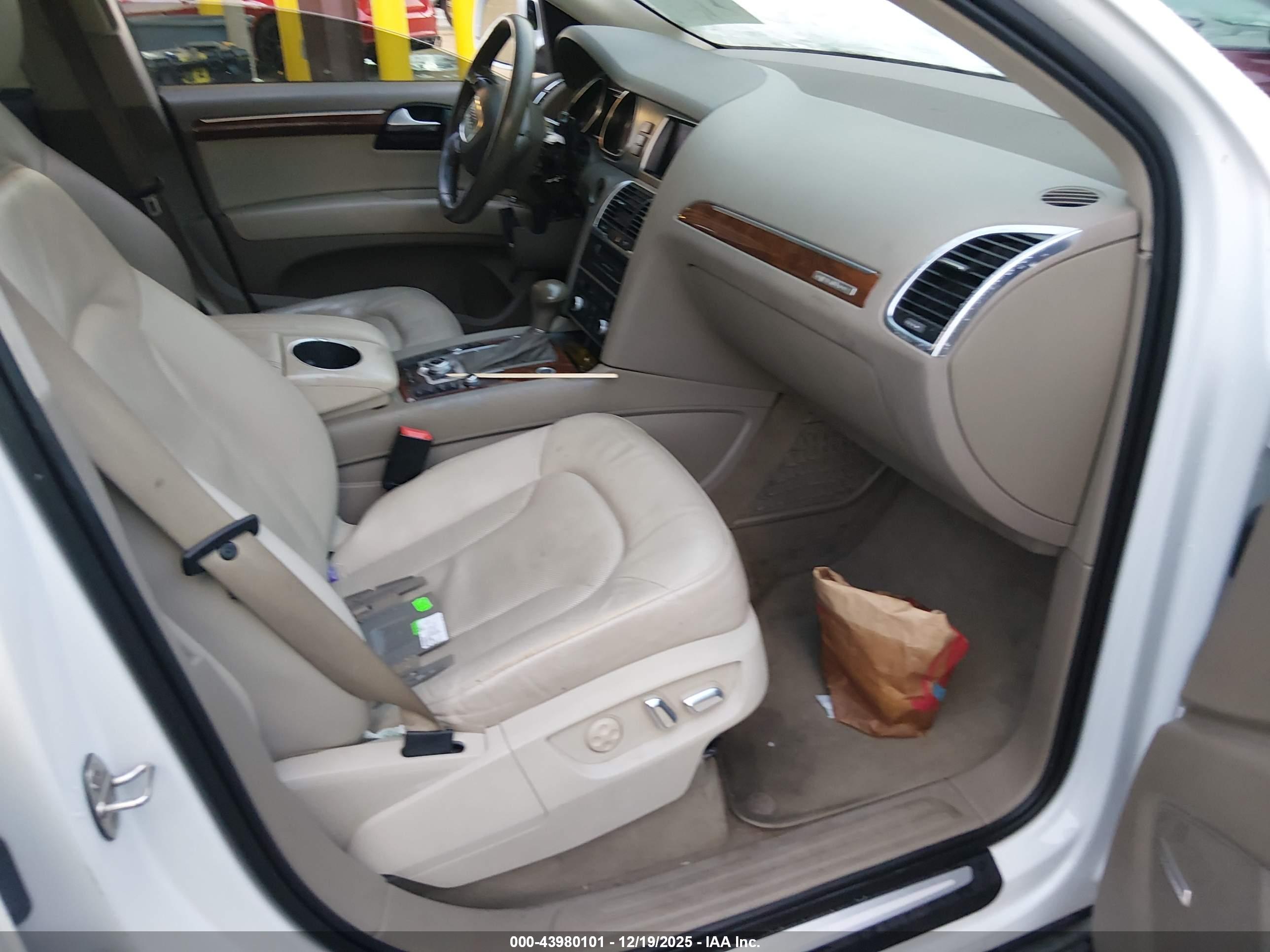 AUDI Q7 image 5