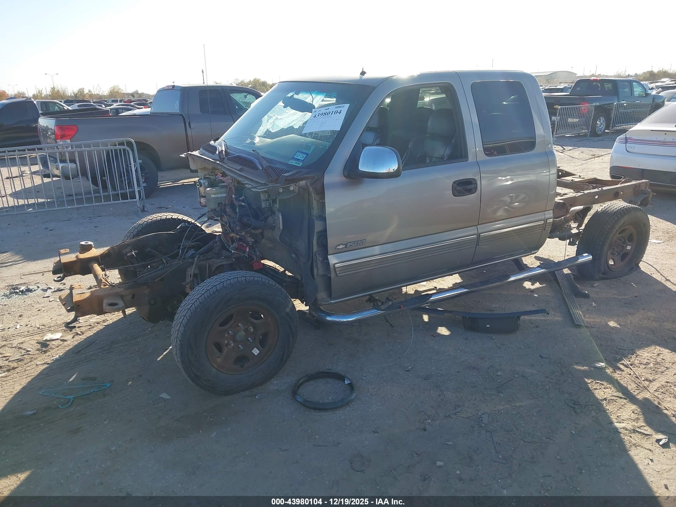 CHEVROLET SILVERADO image 2