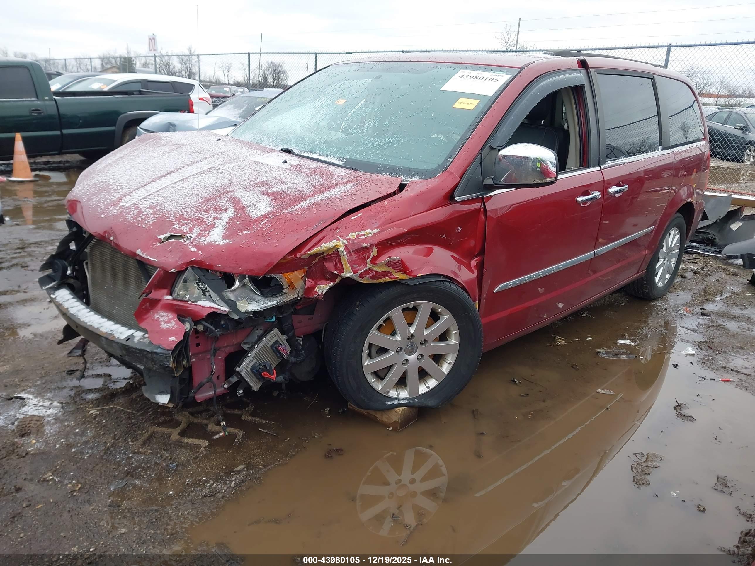 CHRYSLER TOWN image 2