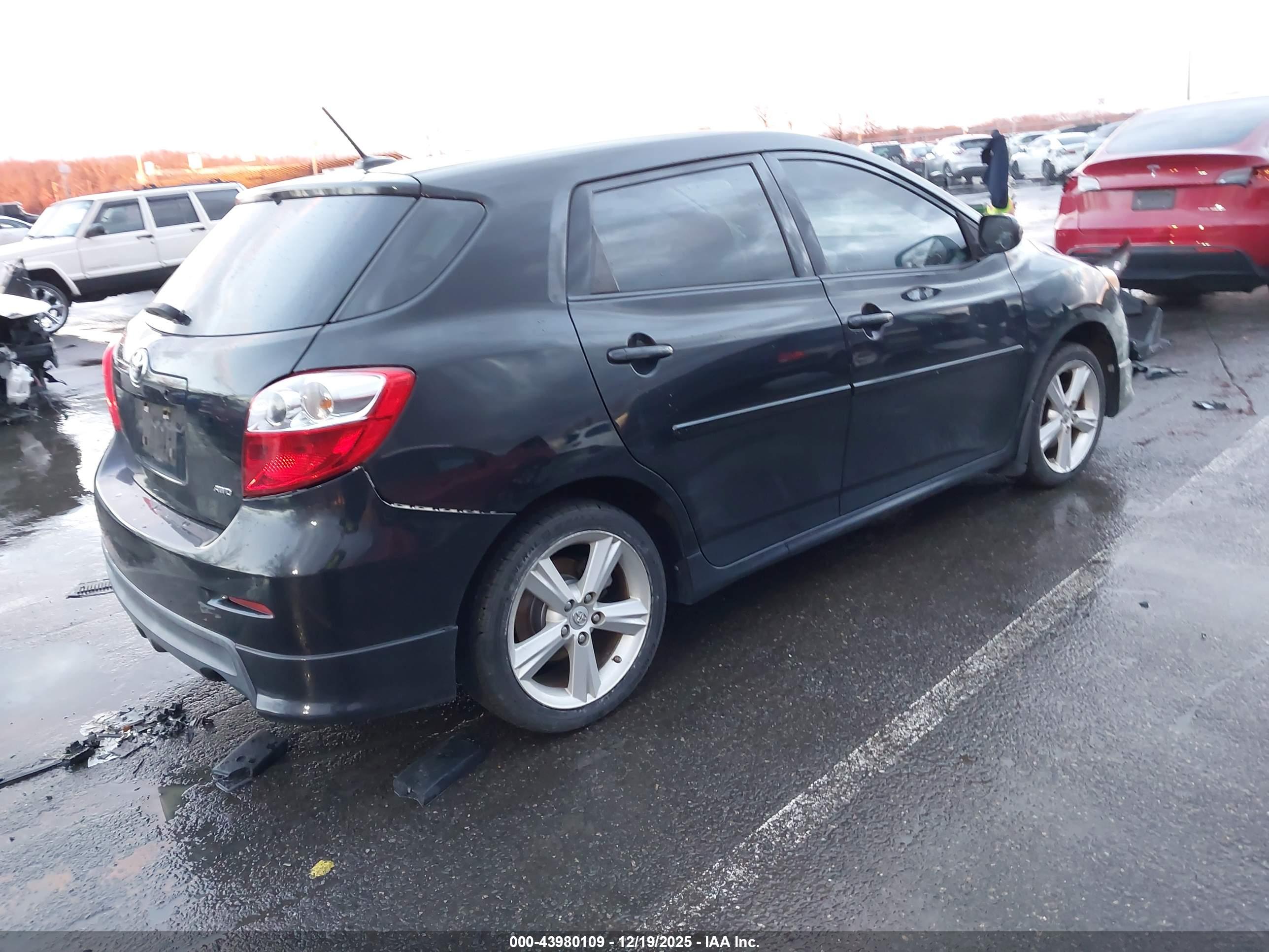 TOYOTA MATRIX image 4