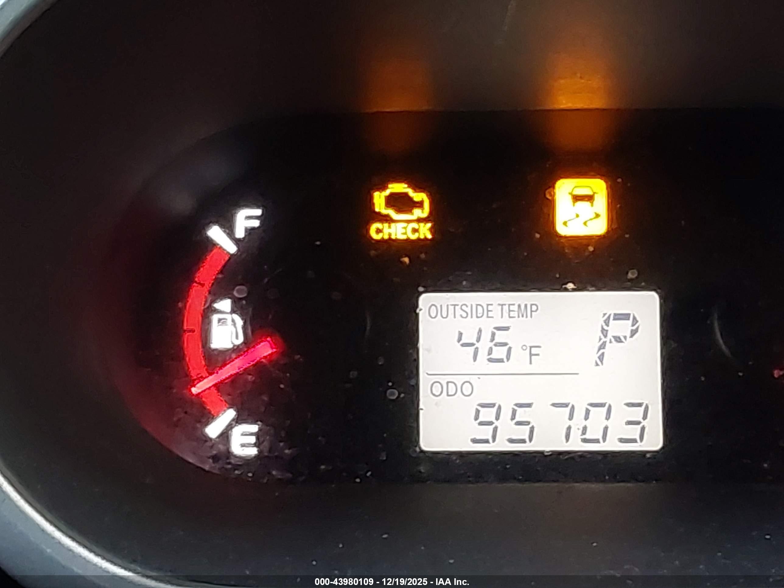 TOYOTA MATRIX image 7