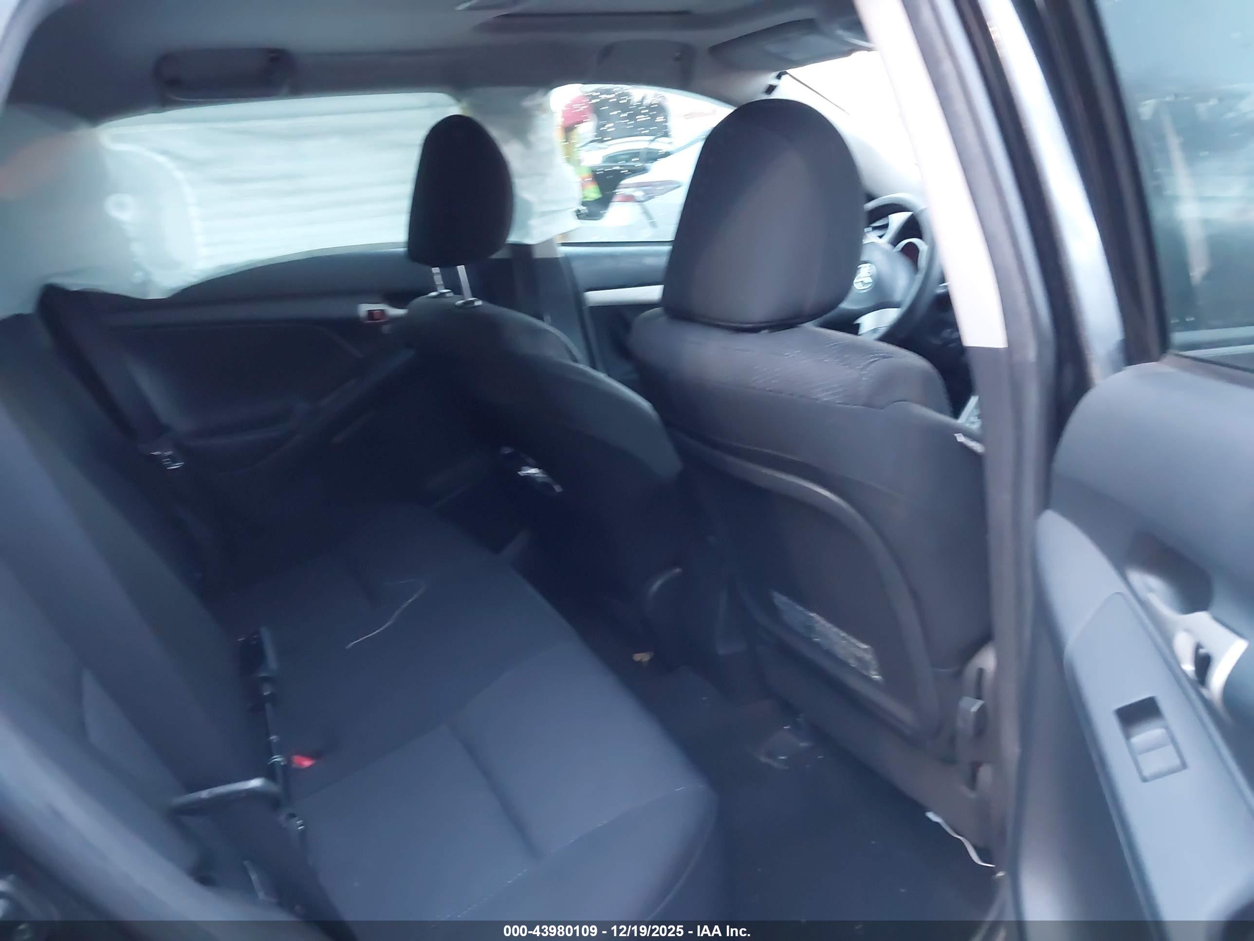 TOYOTA MATRIX image 8