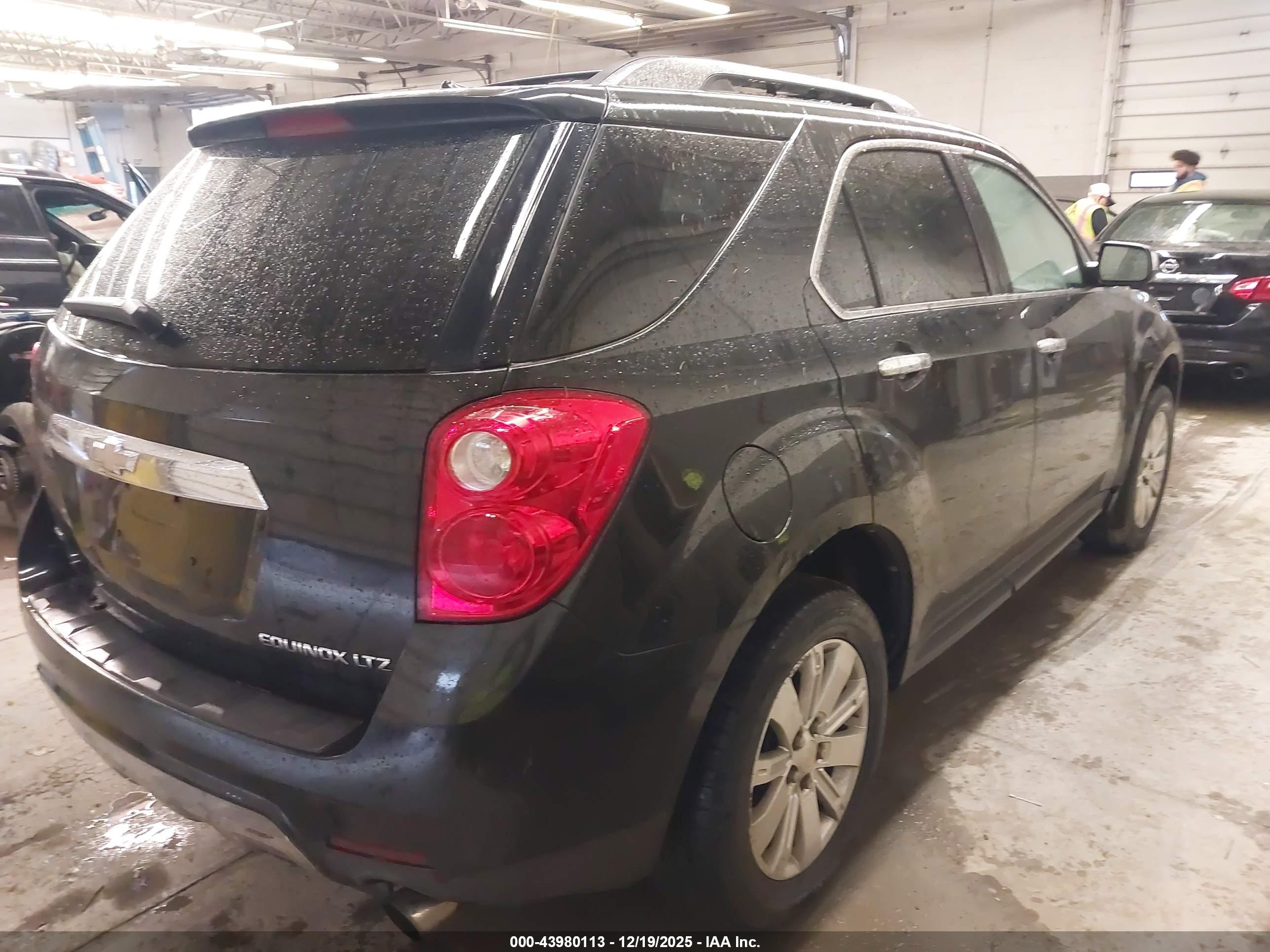 CHEVROLET EQUINOX image 4