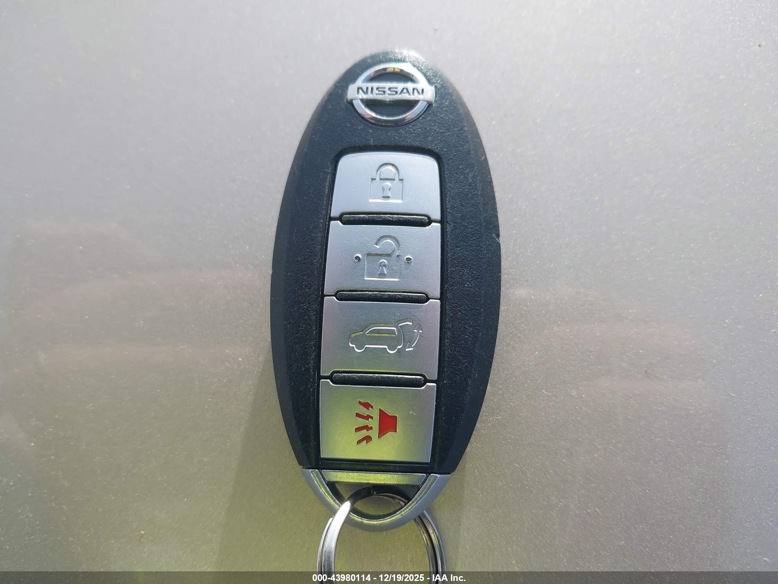 NISSAN MURANO image 11
