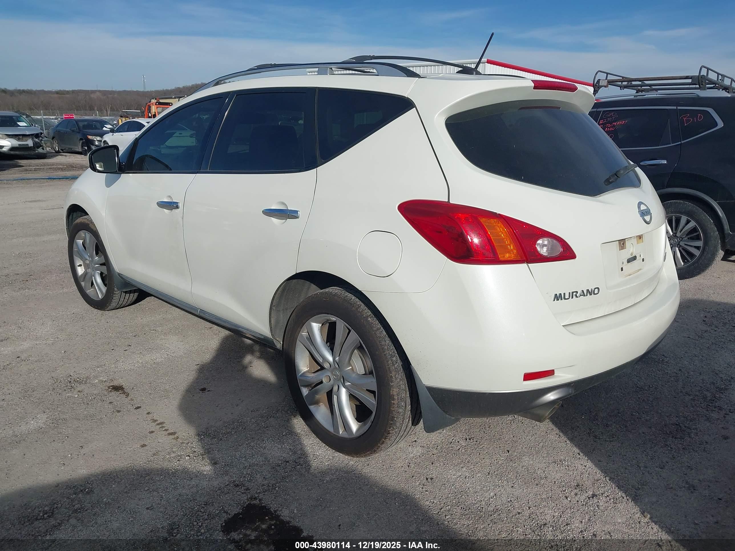 NISSAN MURANO image 3