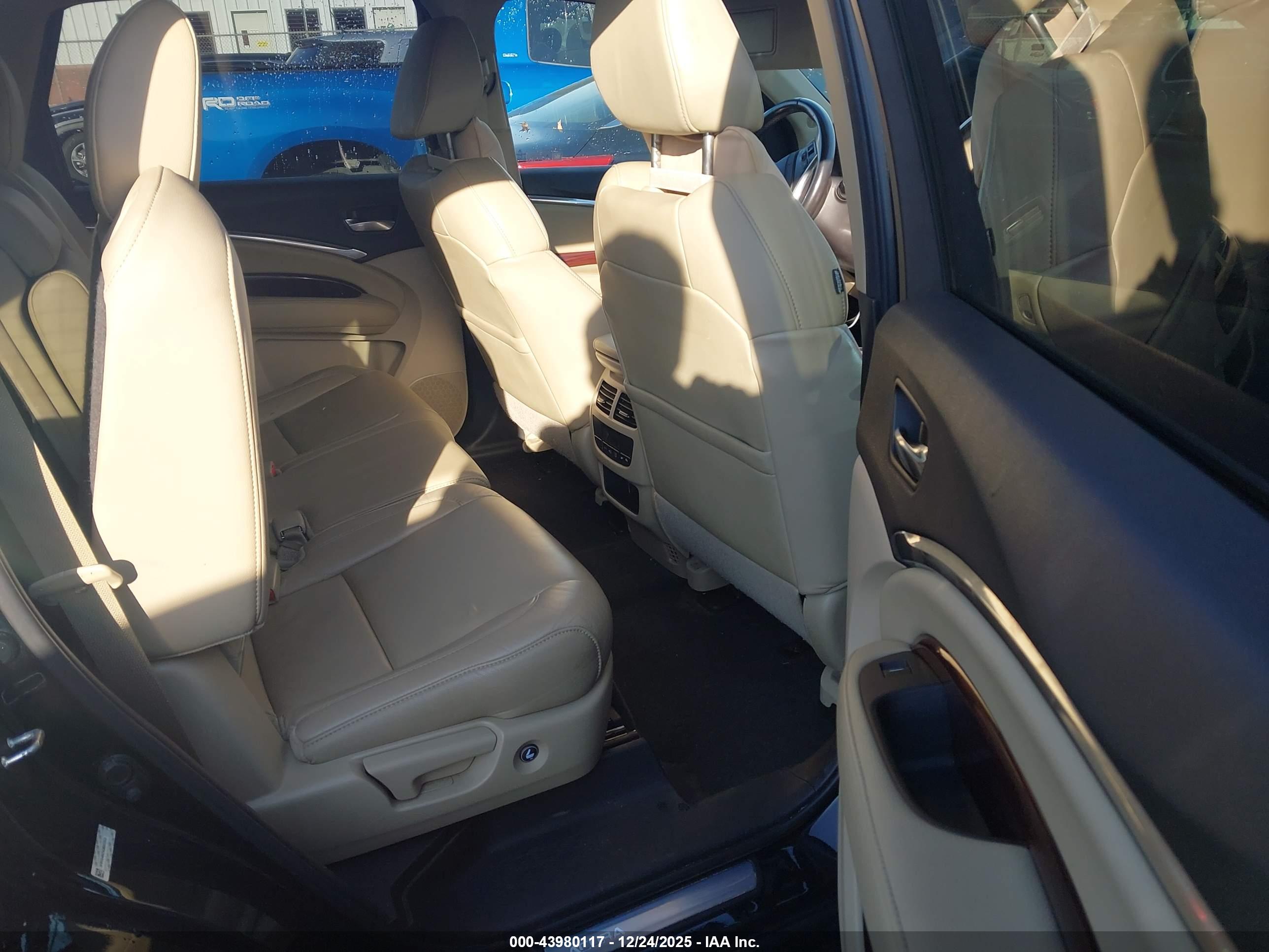 ACURA MDX image 8