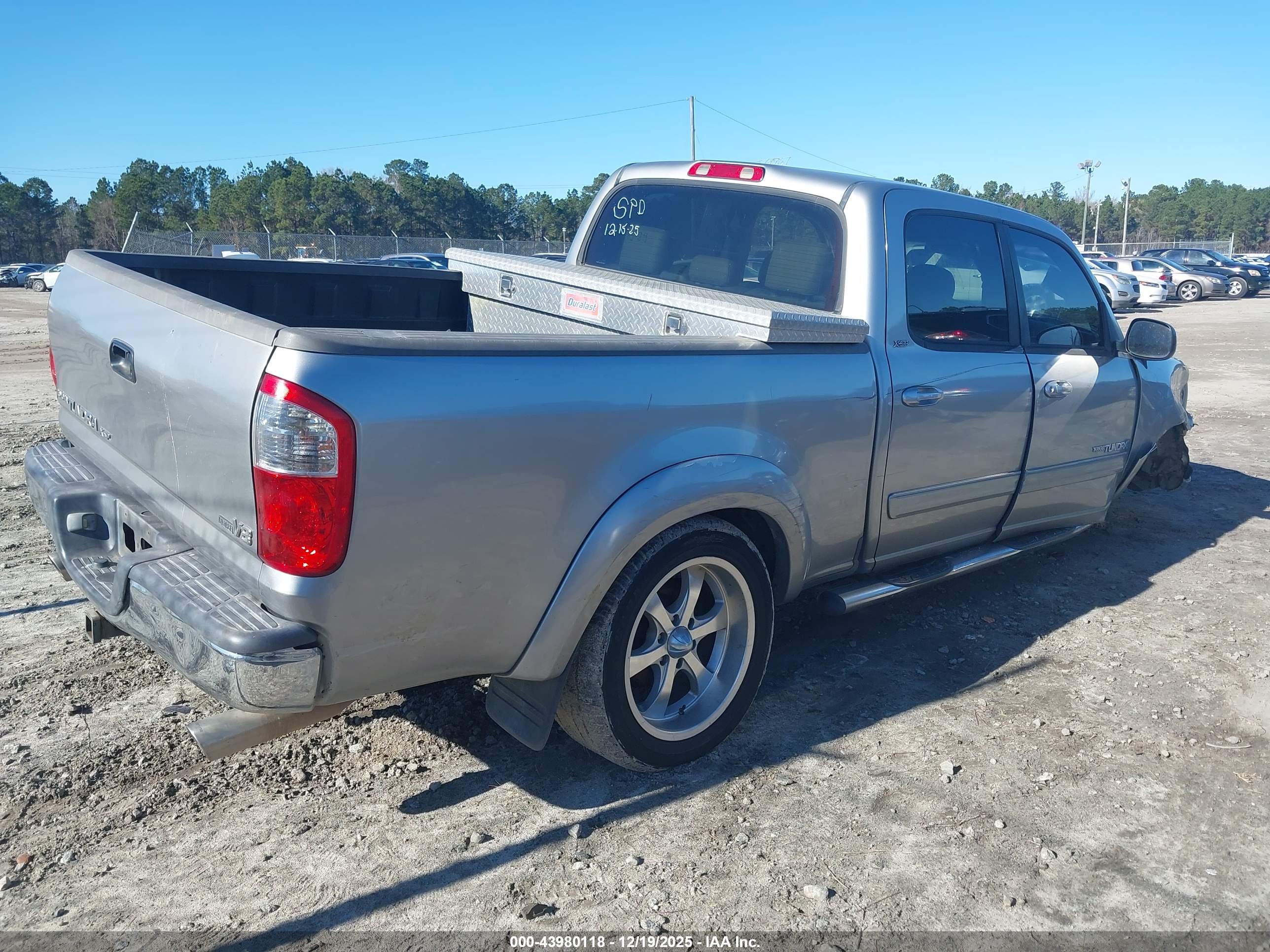 TOYOTA TUNDRA image 4