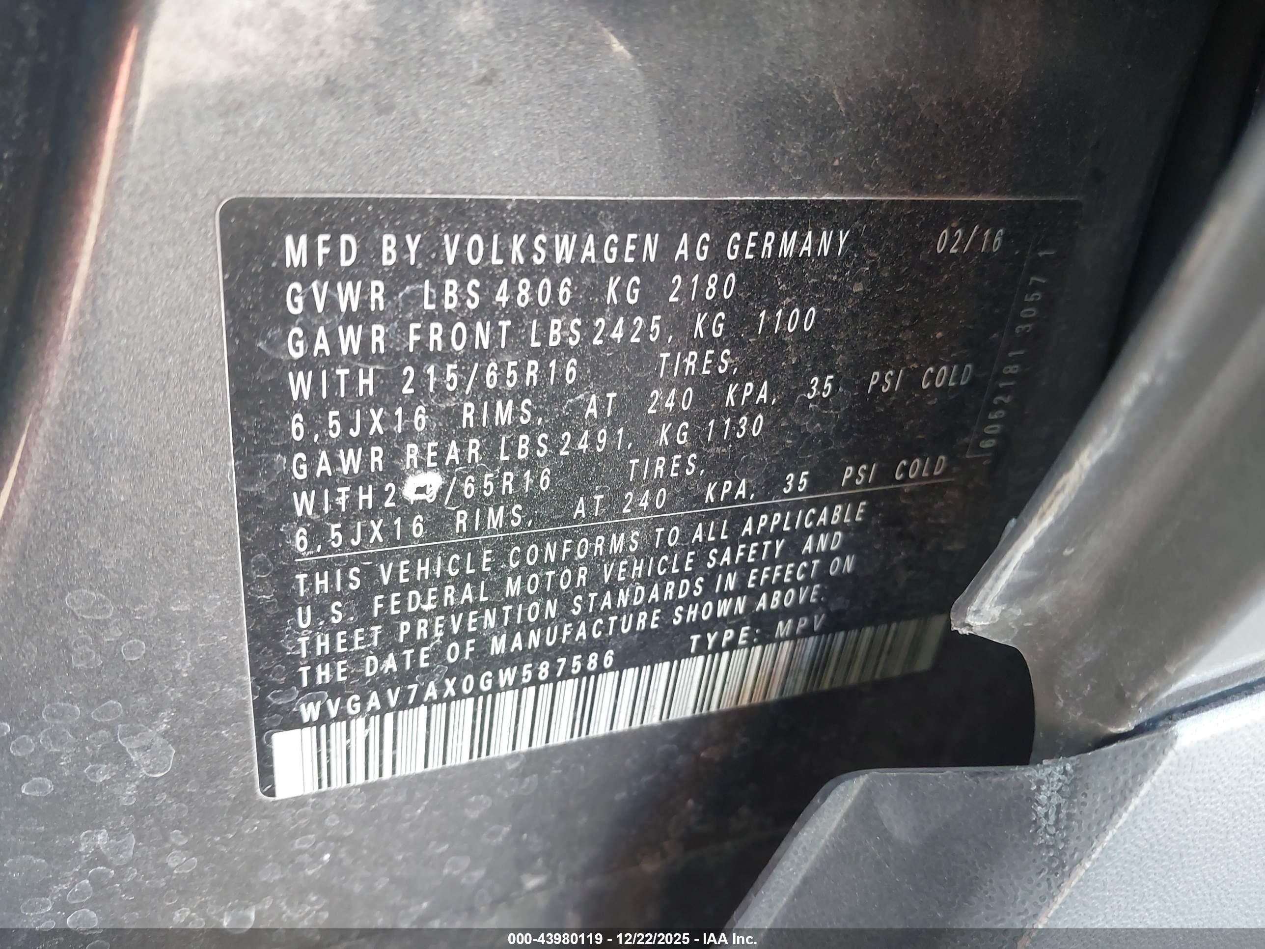 VOLKSWAGEN TIGUAN image 9