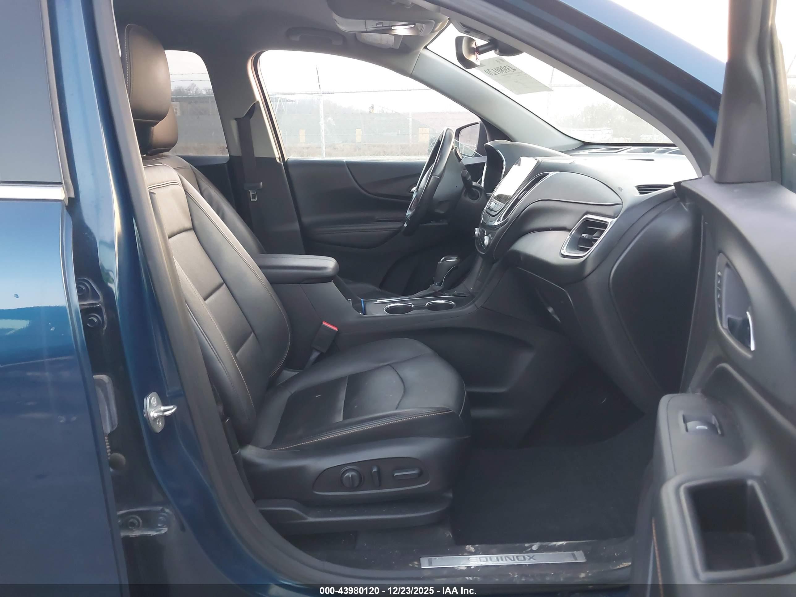 CHEVROLET EQUINOX image 5