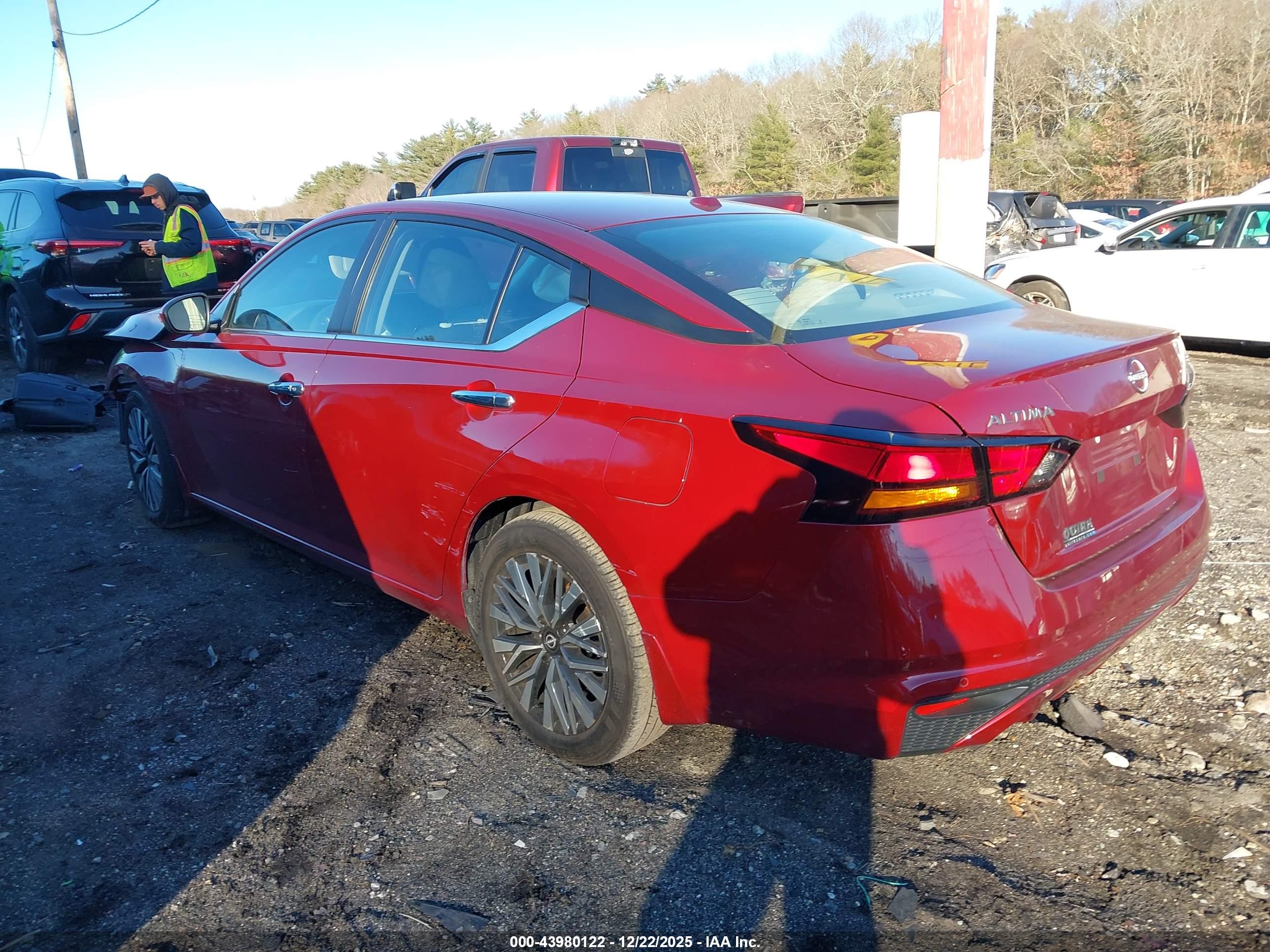 NISSAN ALTIMA image 3