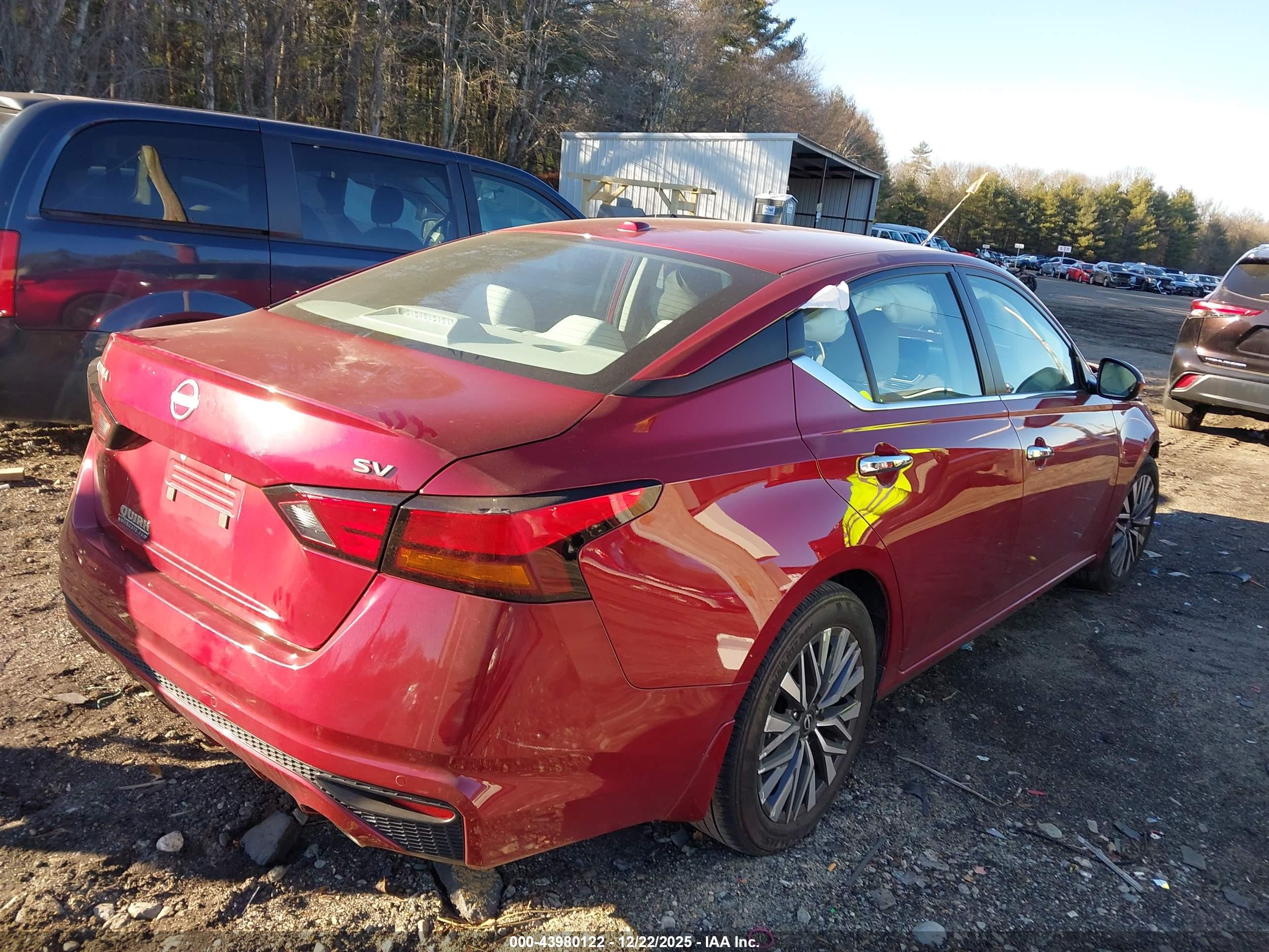 NISSAN ALTIMA image 4