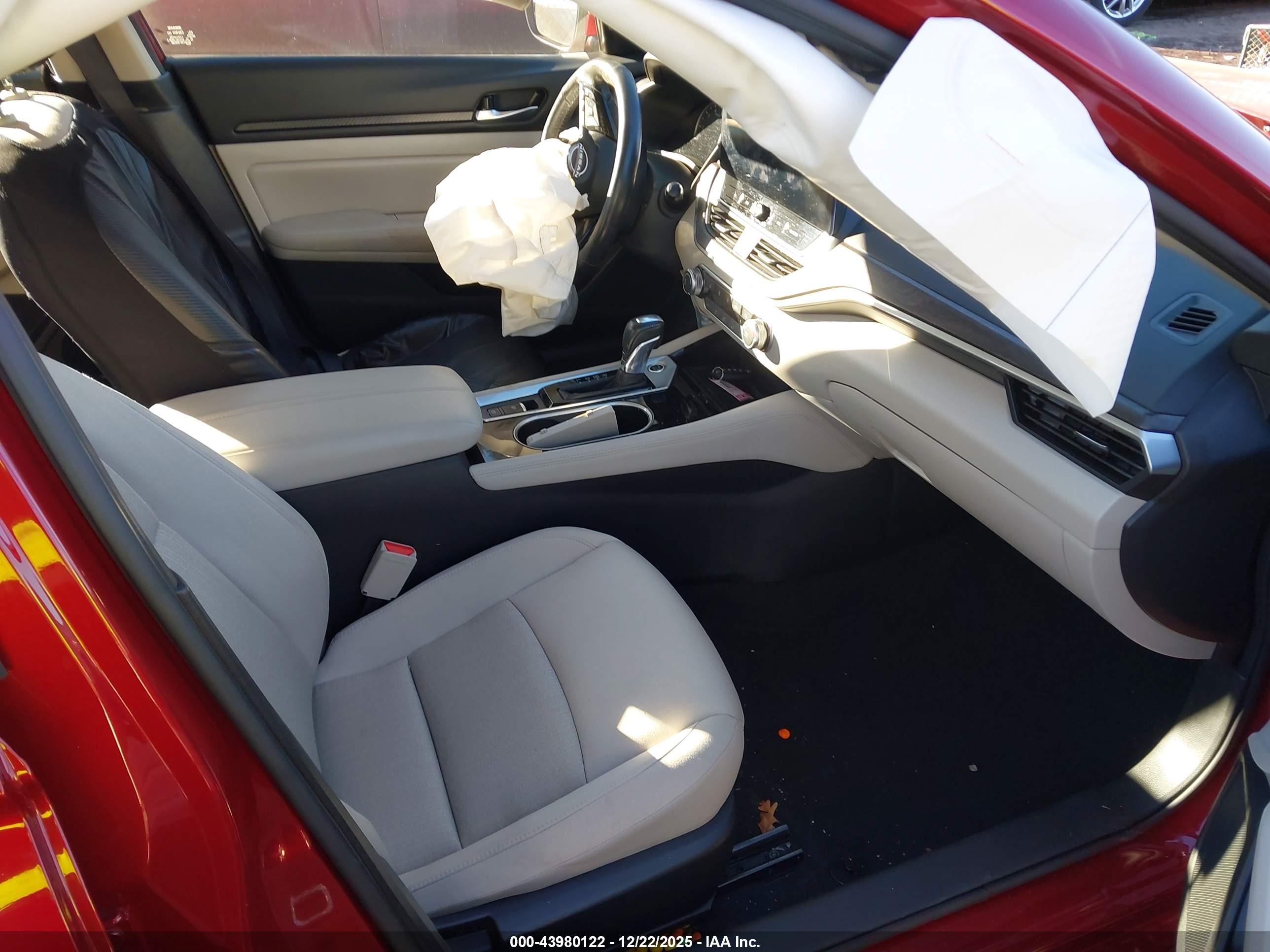 NISSAN ALTIMA image 5
