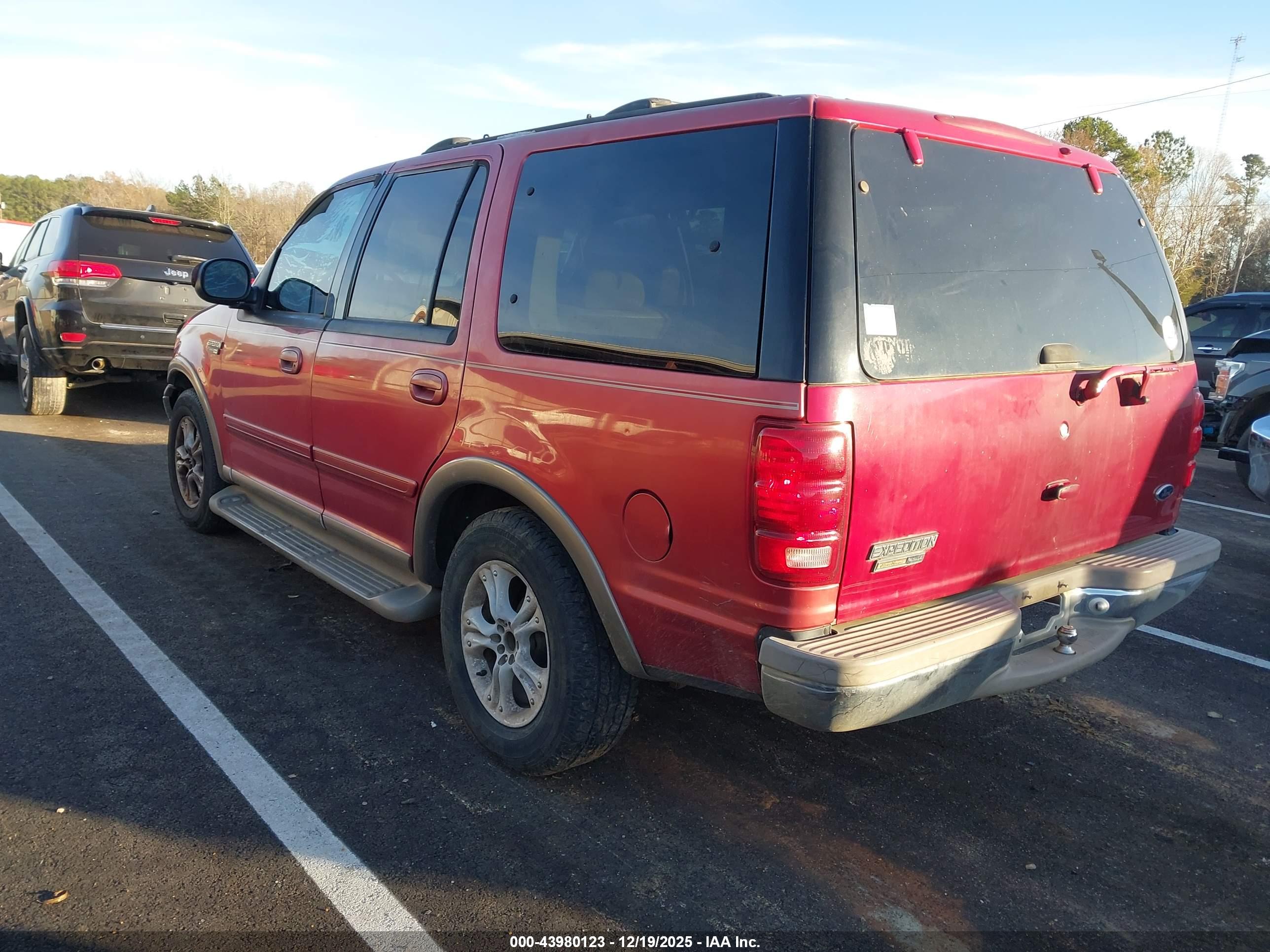 FORD EXPEDITION image 3