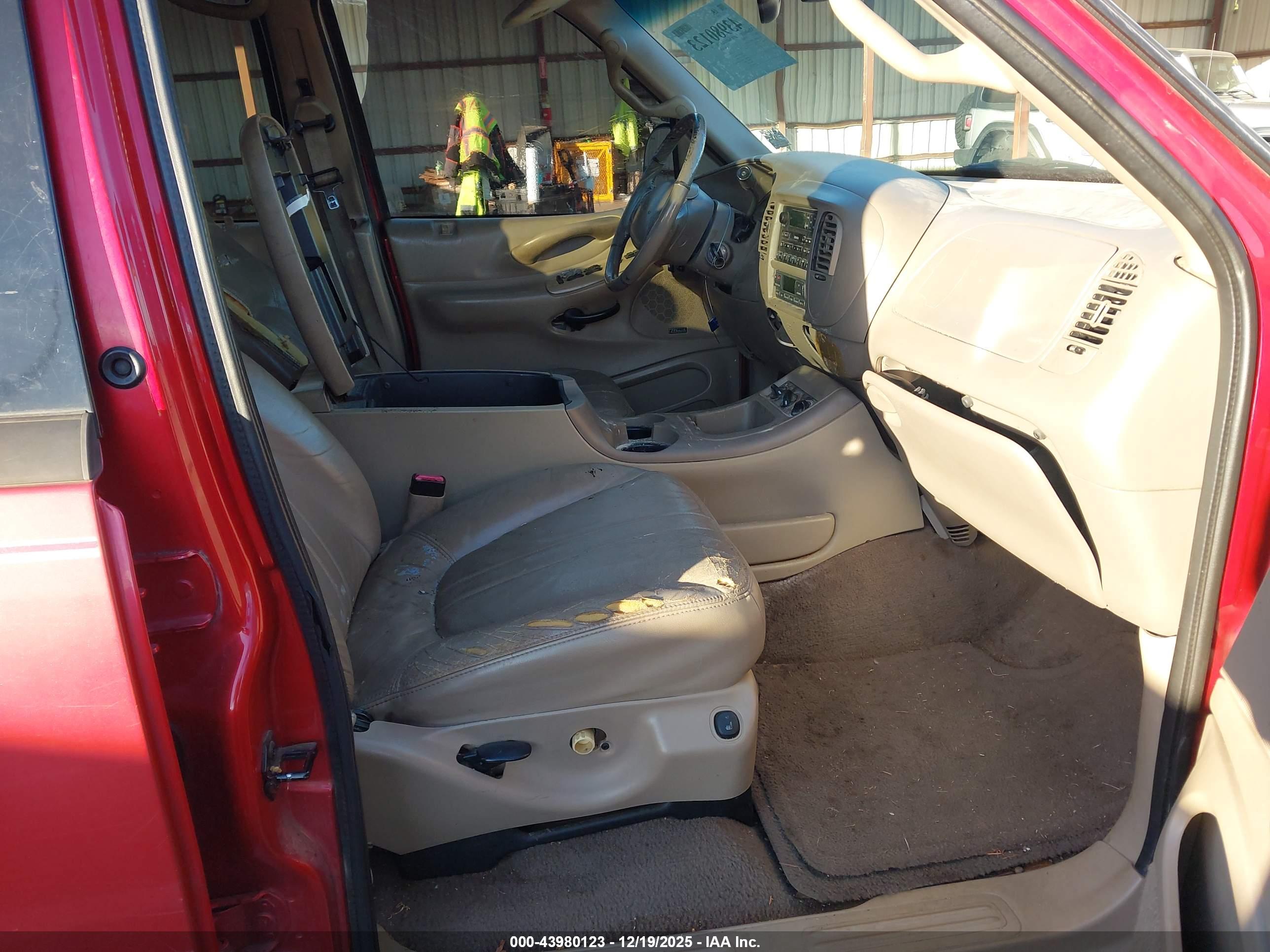 FORD EXPEDITION image 5