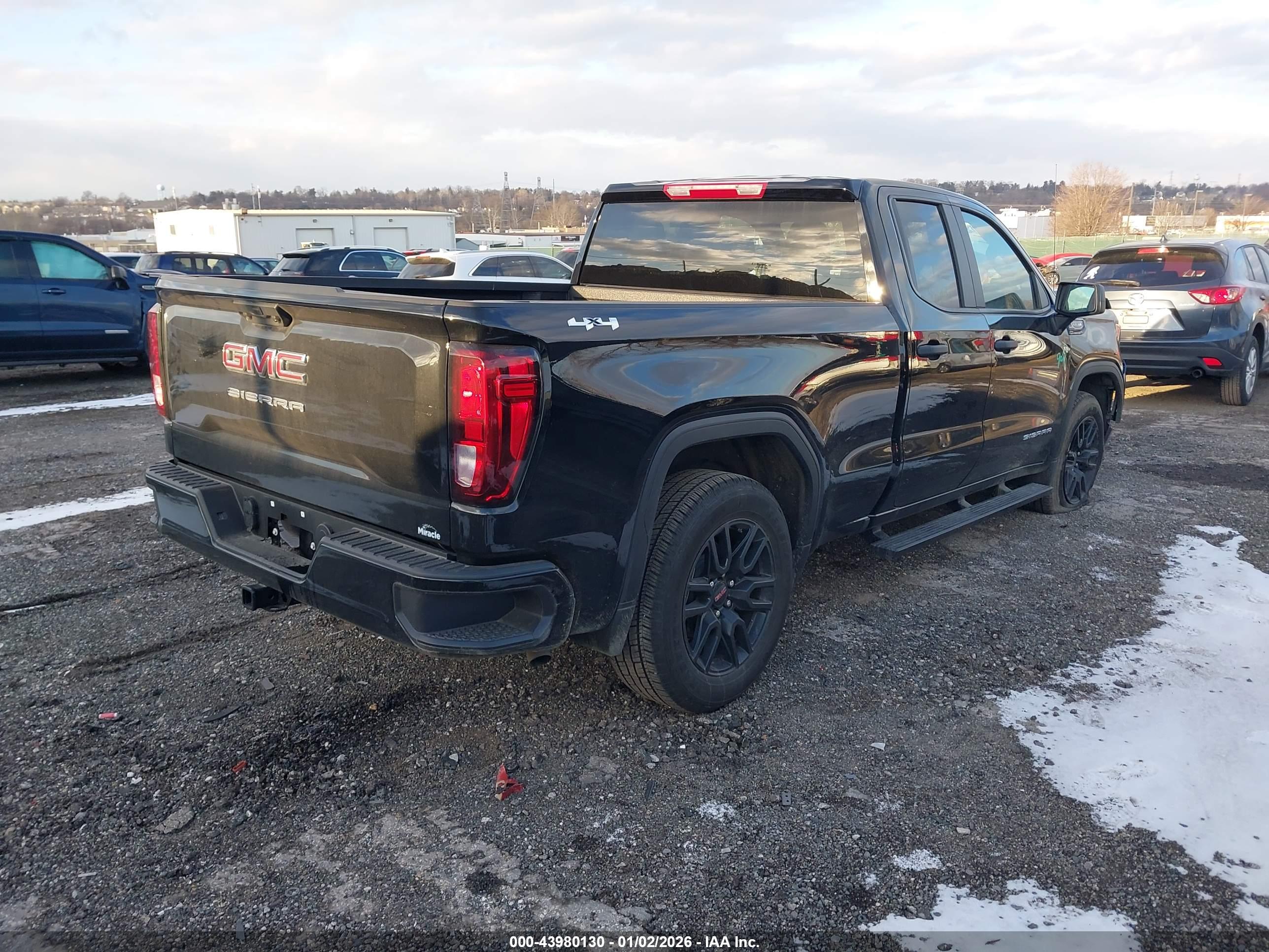 GMC SIERRA image 4