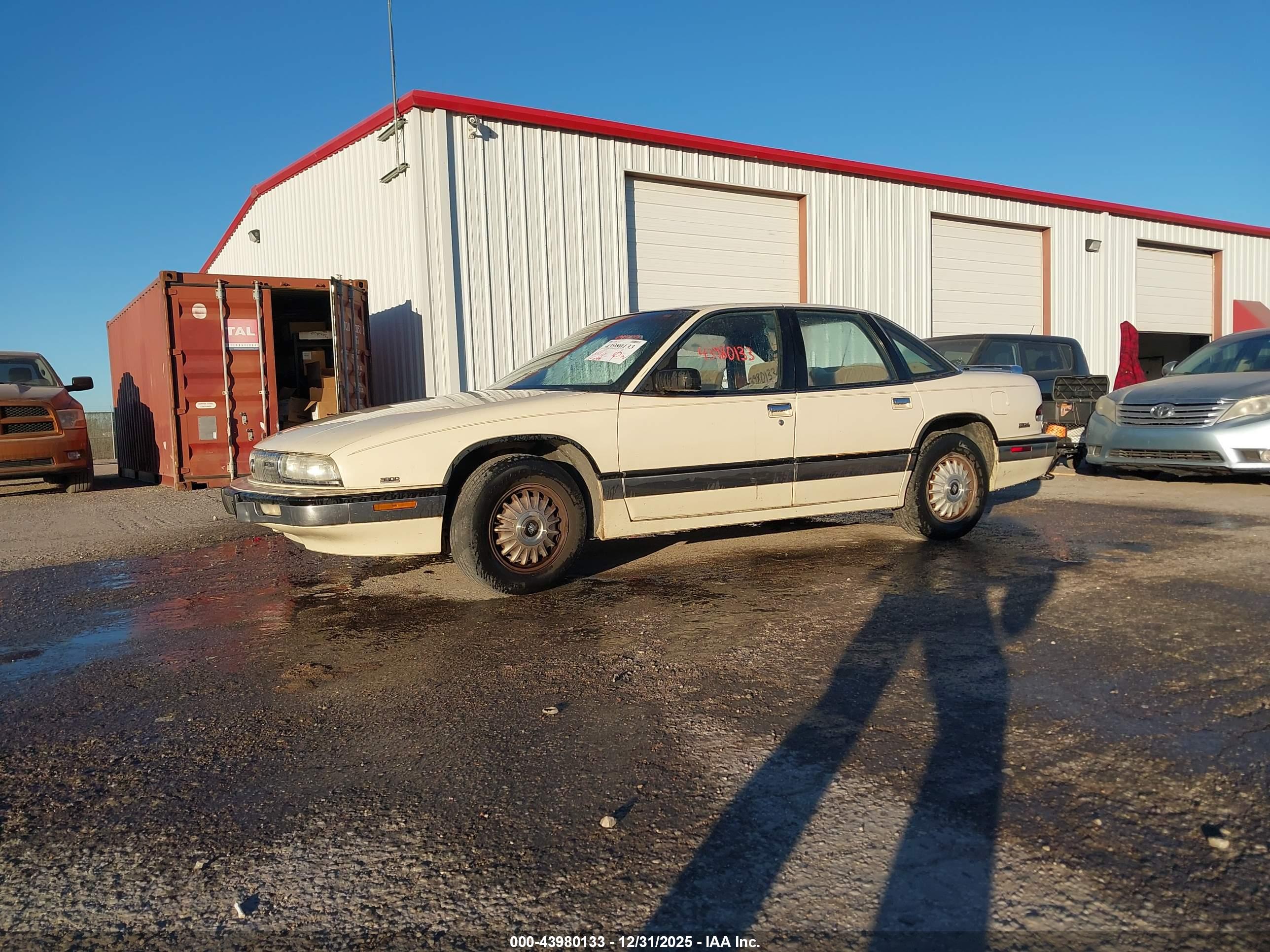 BUICK REGAL image 2
