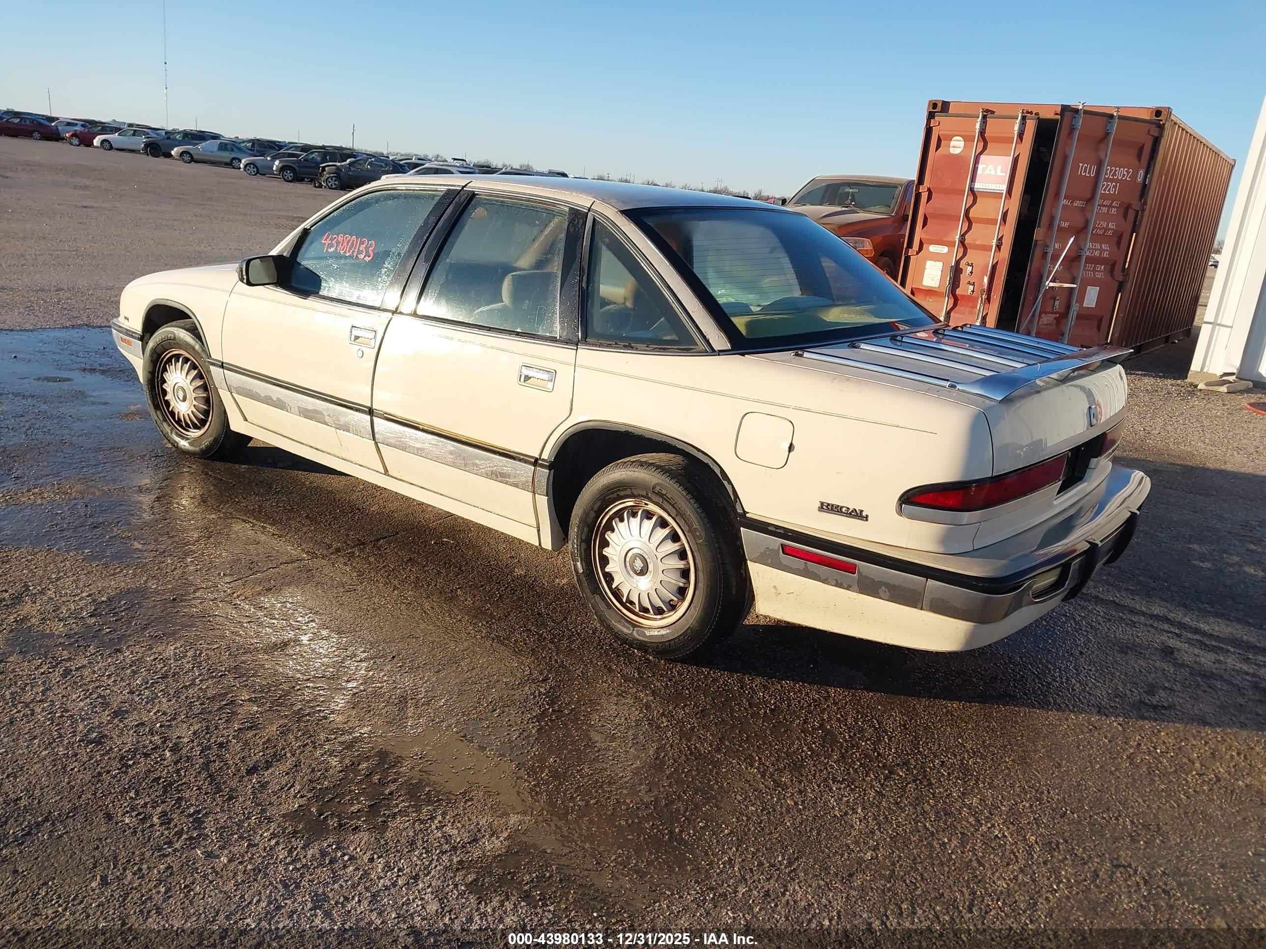 BUICK REGAL image 3