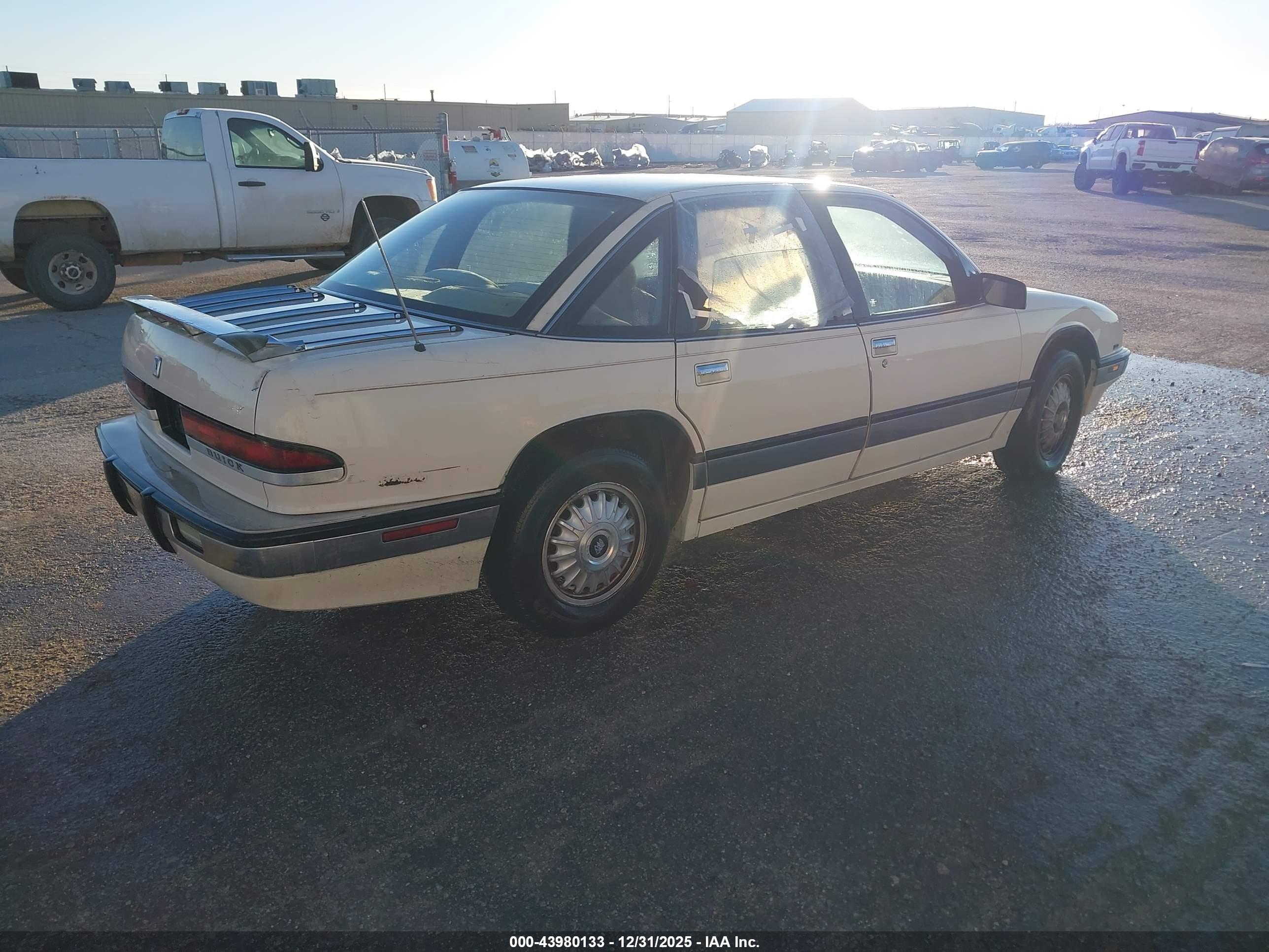 BUICK REGAL image 4