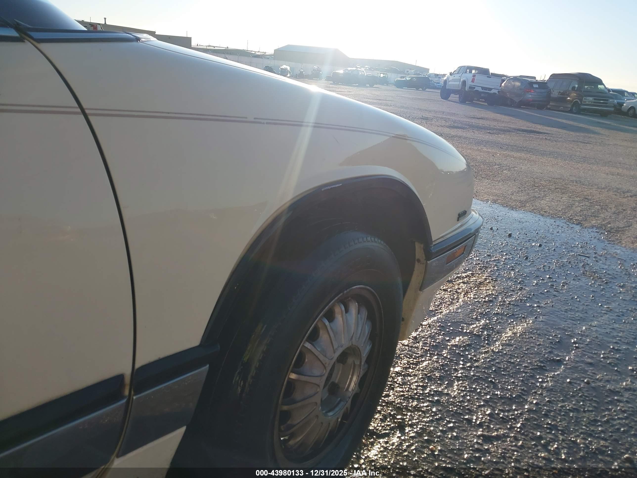 BUICK REGAL image 6