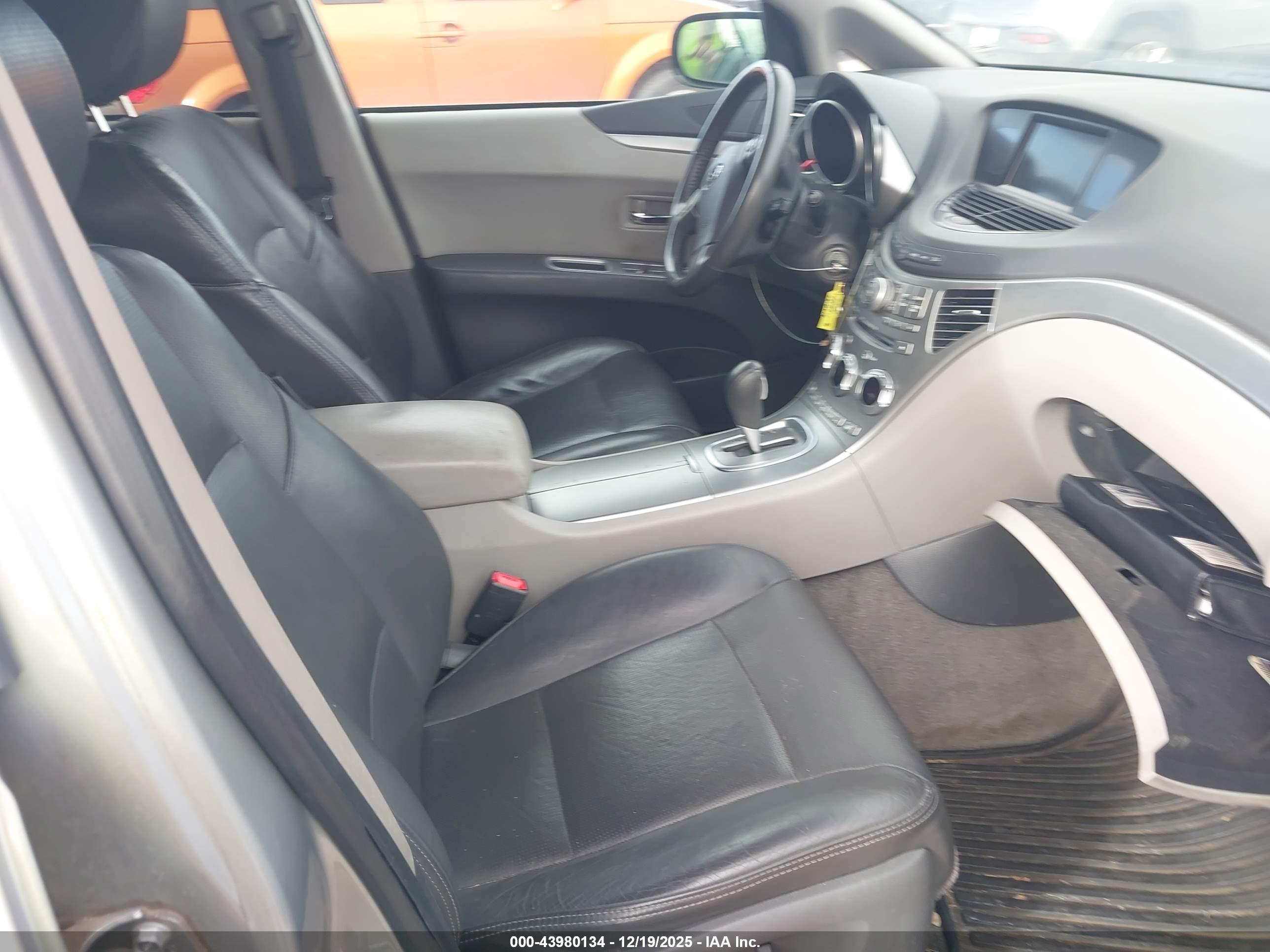 SUBARU B9 image 5