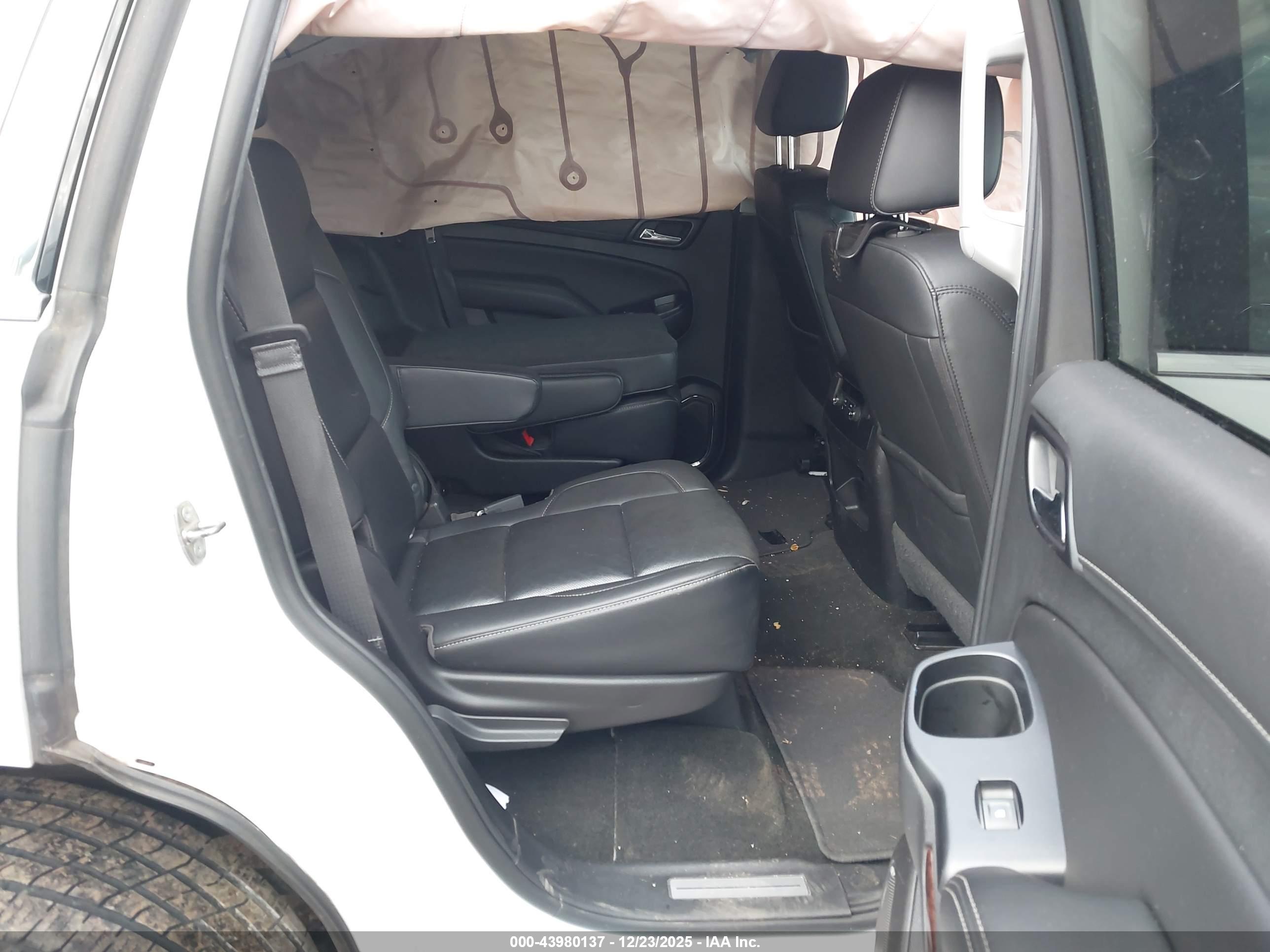 GMC YUKON image 8