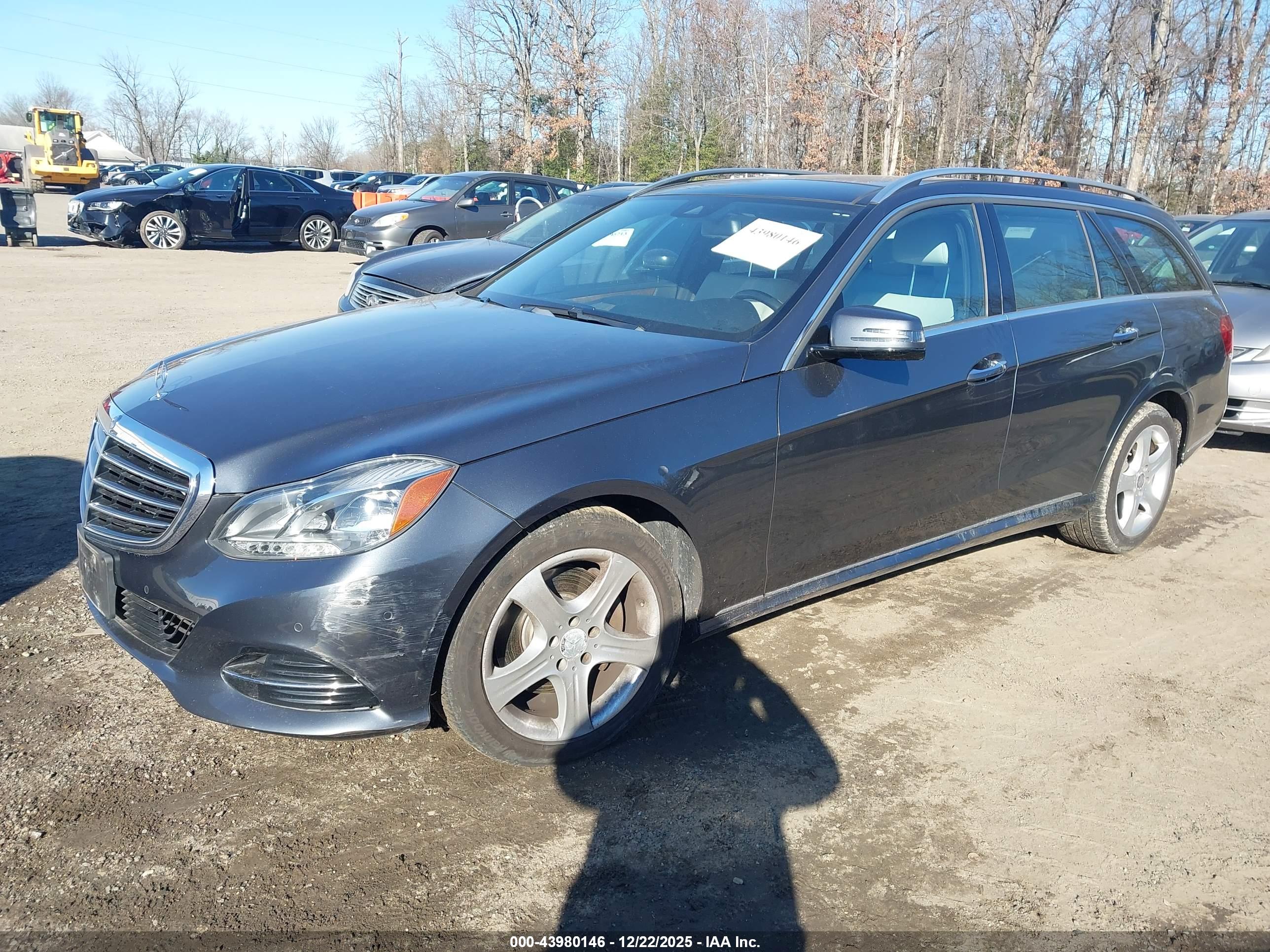 MERCEDES-BENZ E image 2