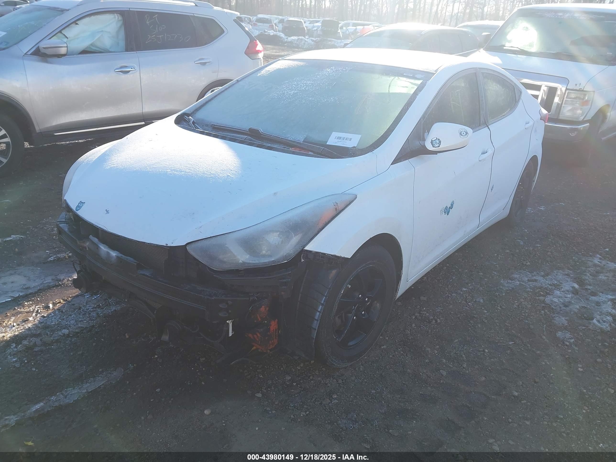 HYUNDAI ELANTRA image 2