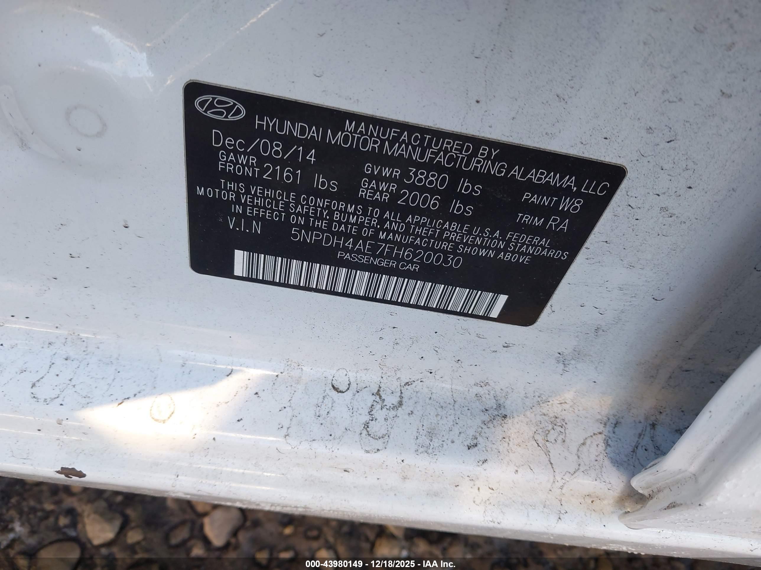 HYUNDAI ELANTRA image 9