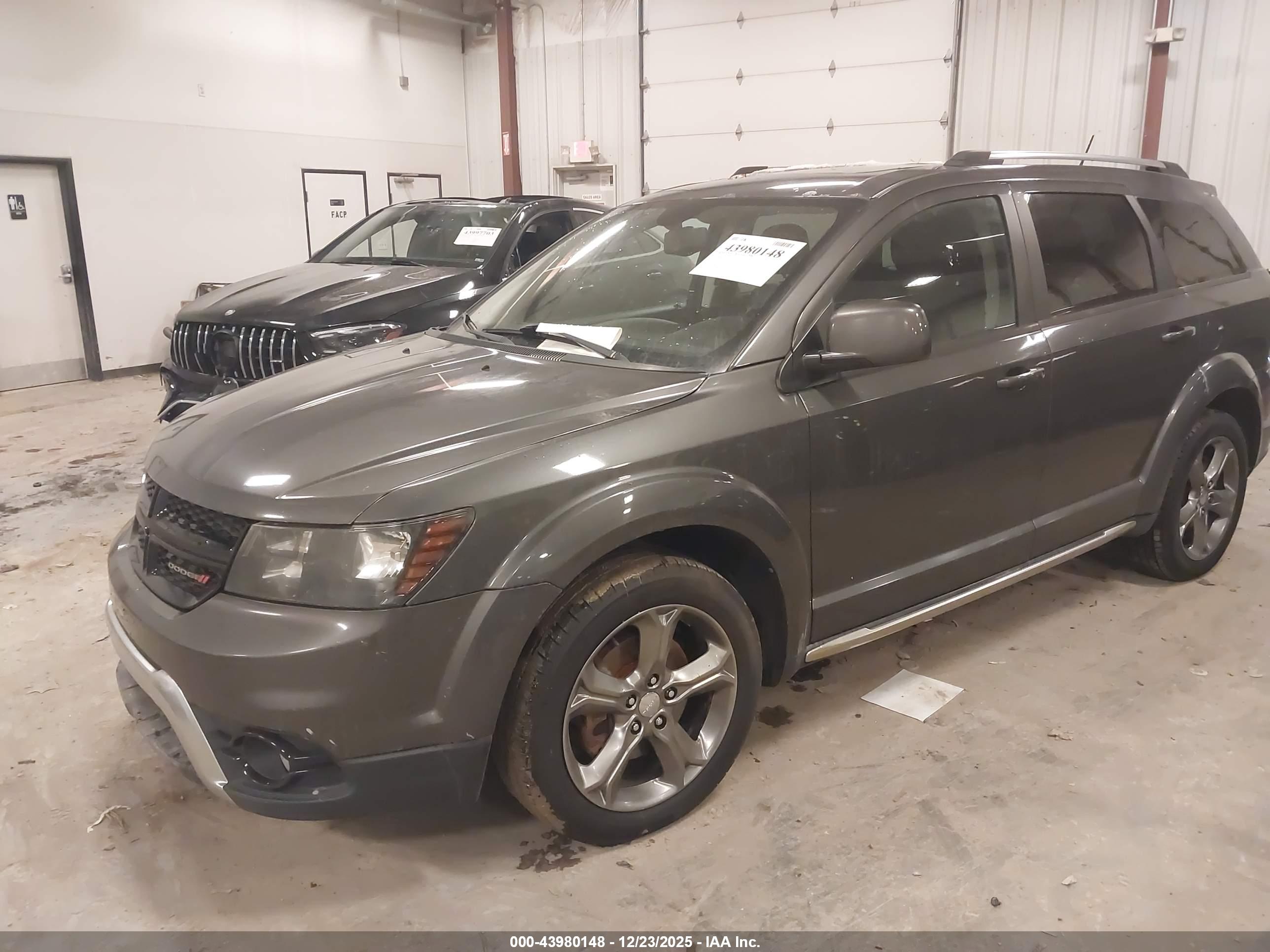 DODGE JOURNEY image 2