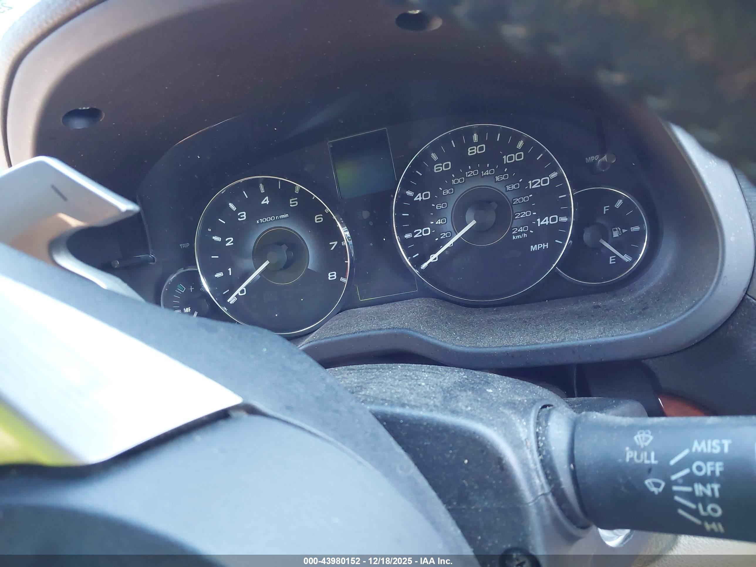 SUBARU OUTBACK image 7