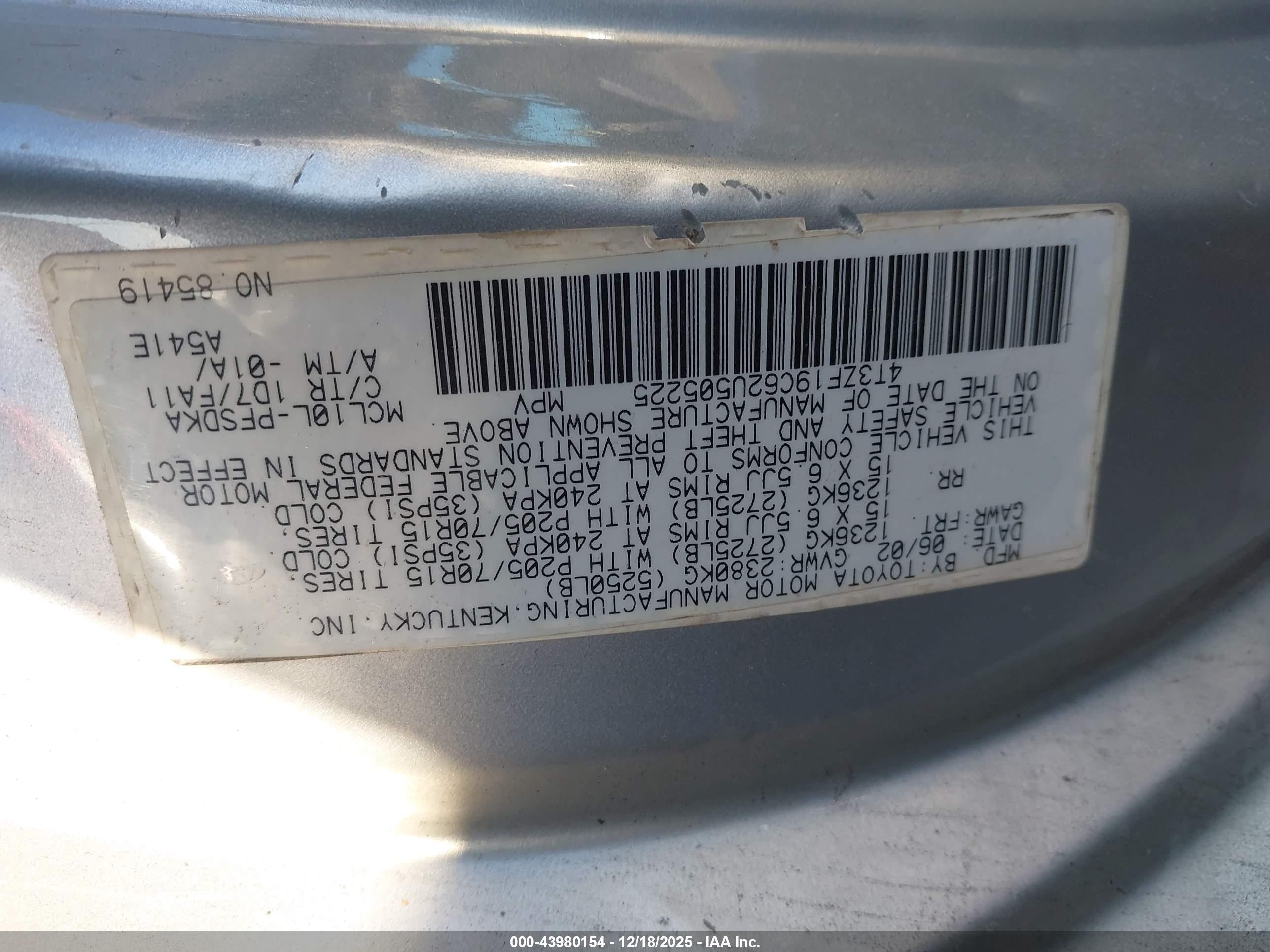 TOYOTA SIENNA image 9