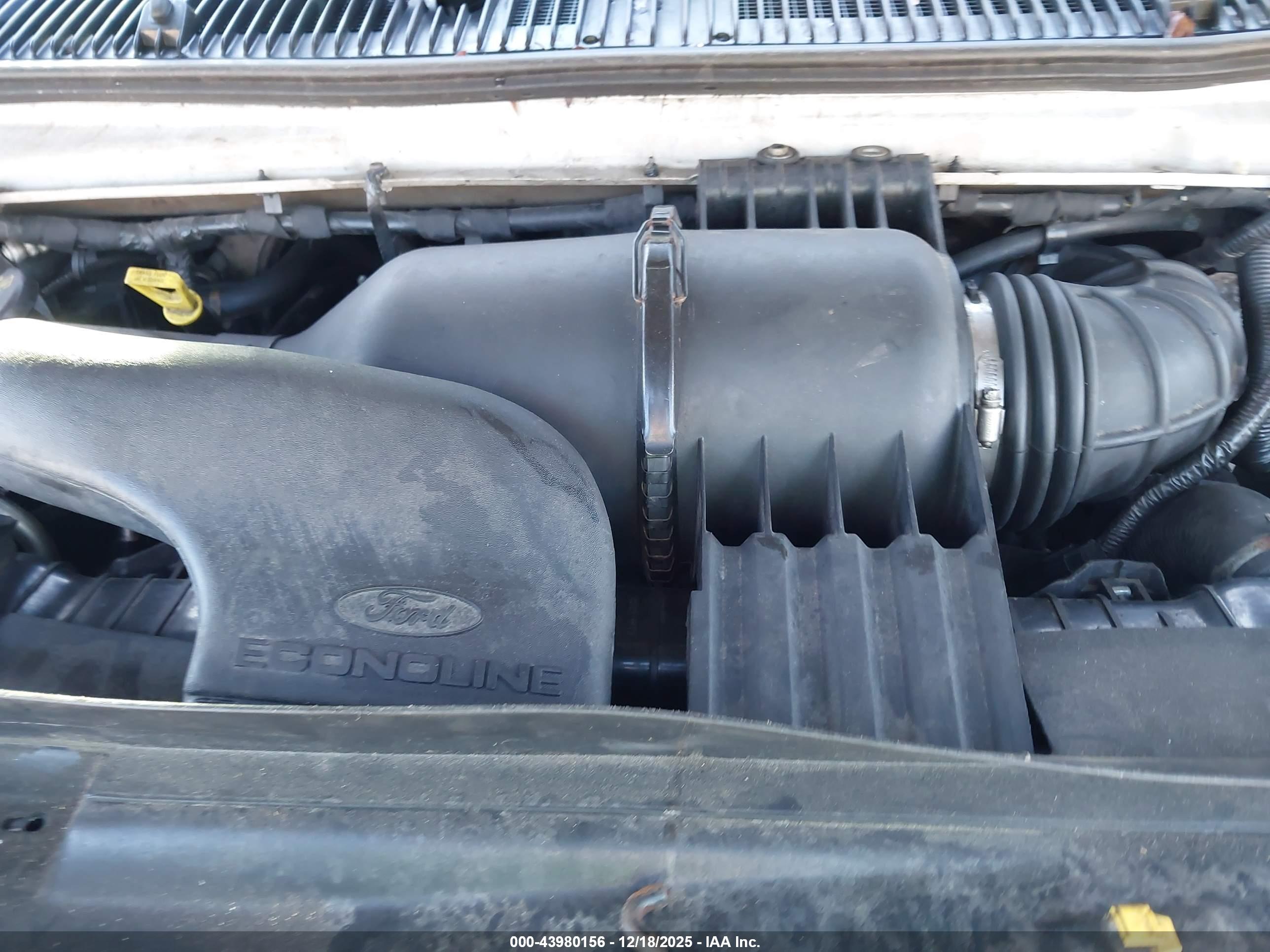 FORD E-350 image 10