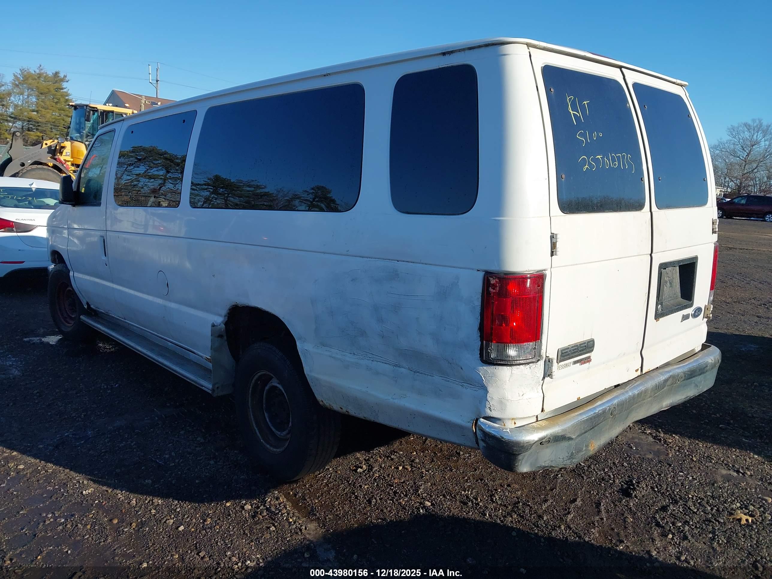 FORD E-350 image 3